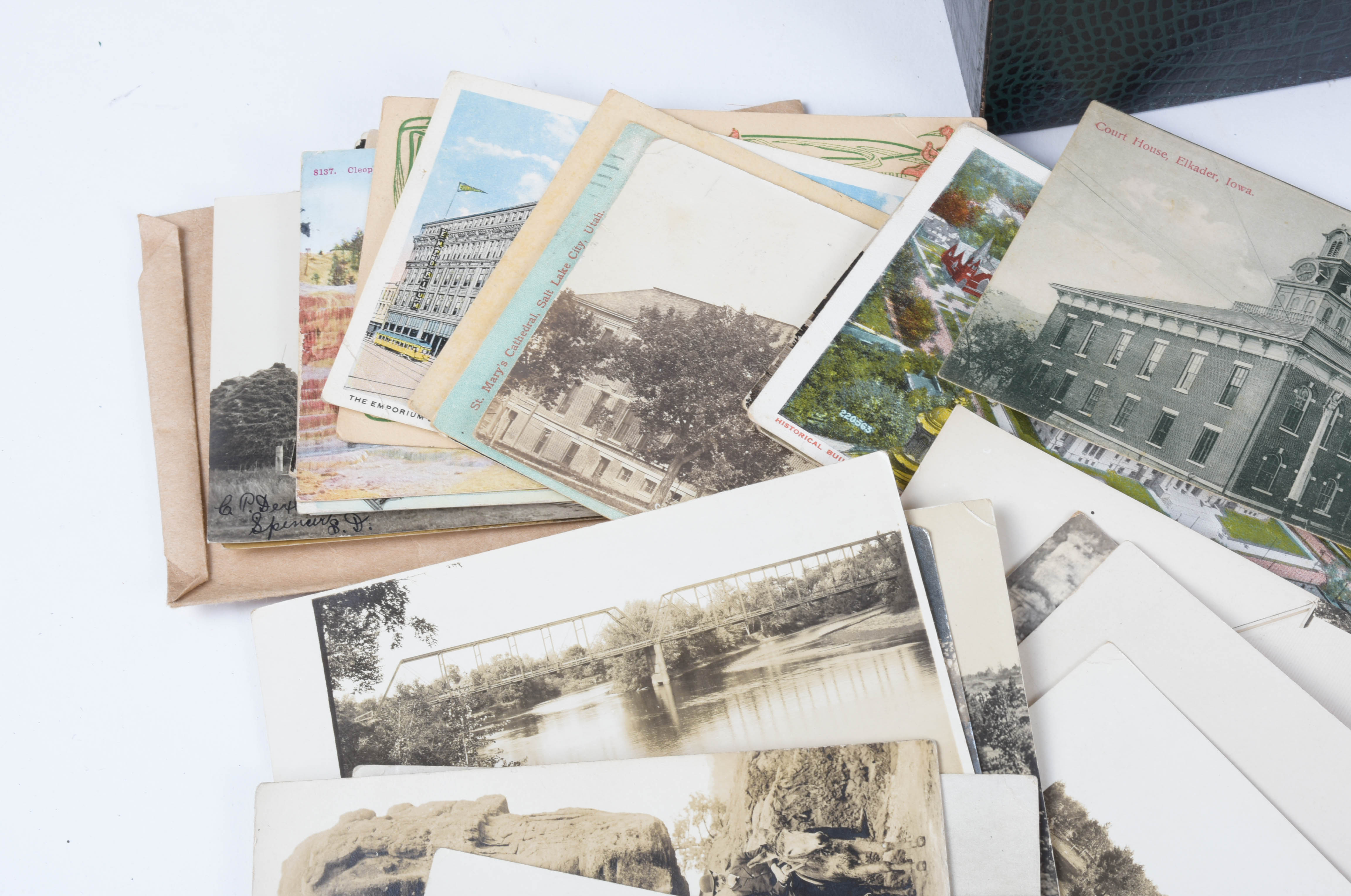 Keystone No. 35 Stereoscope, Stereoviews and Postcards in Case