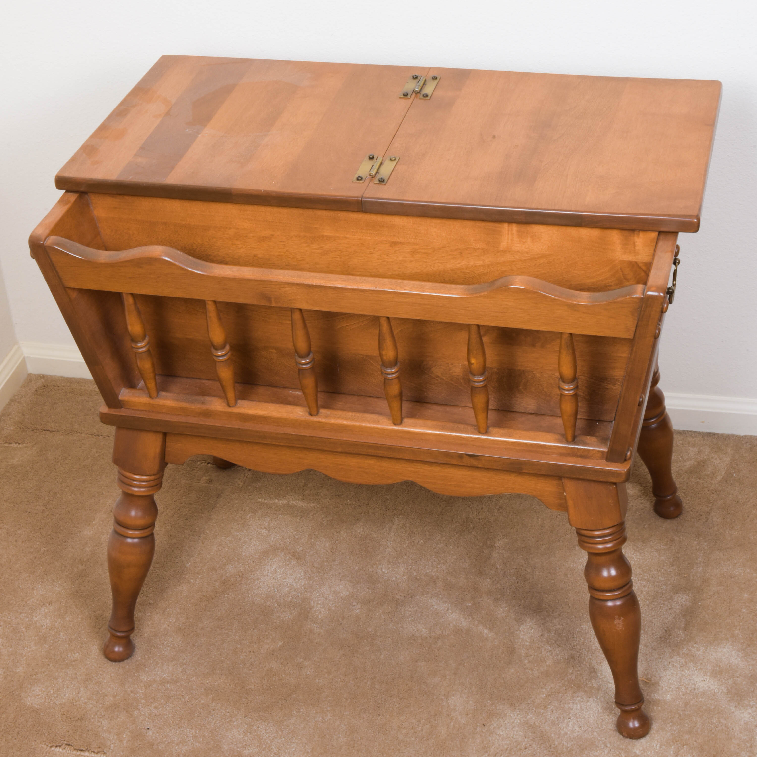 Vintage Colonial Style Maple Storage End Table