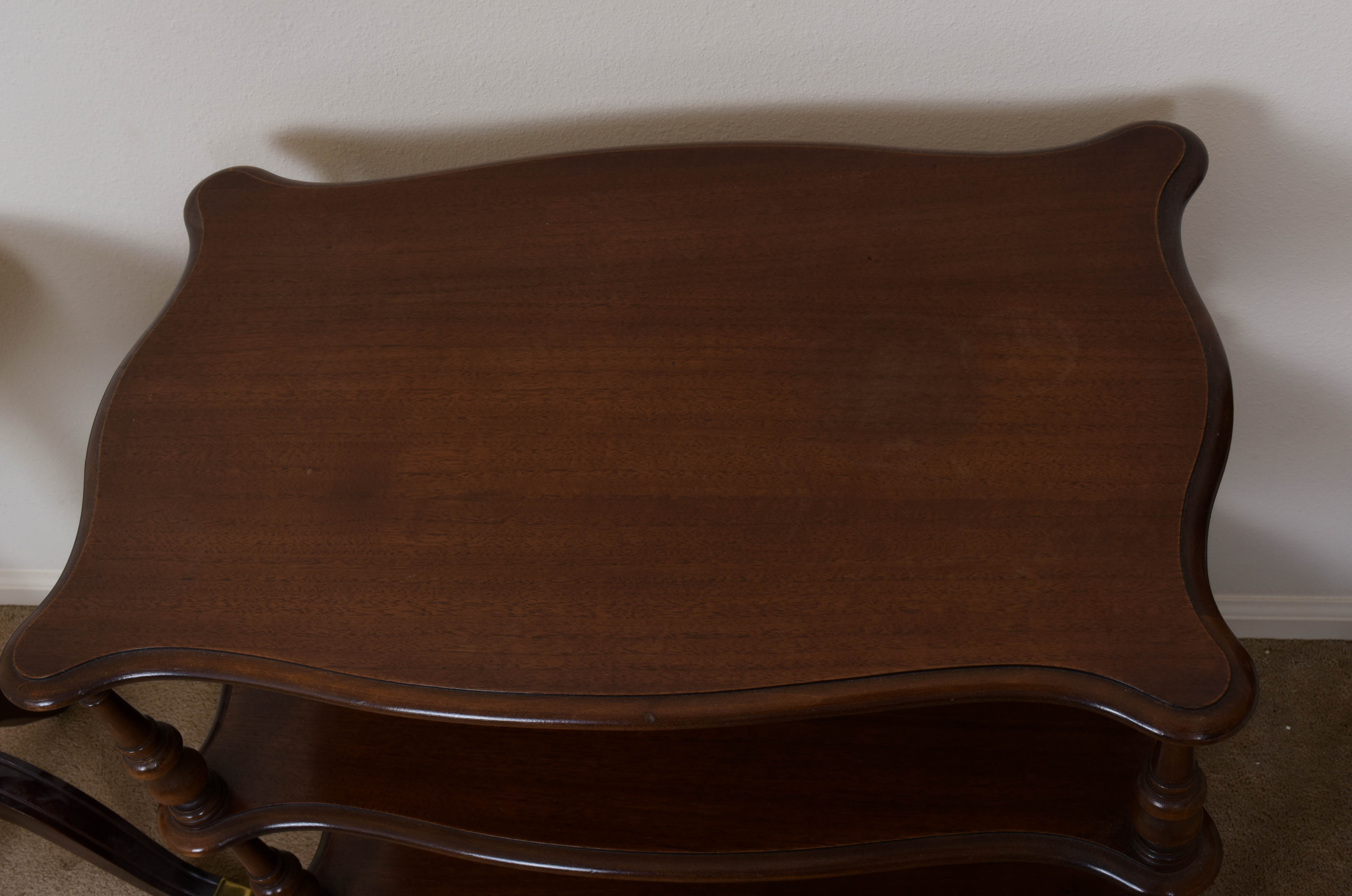 Hardwood Tables and Decor