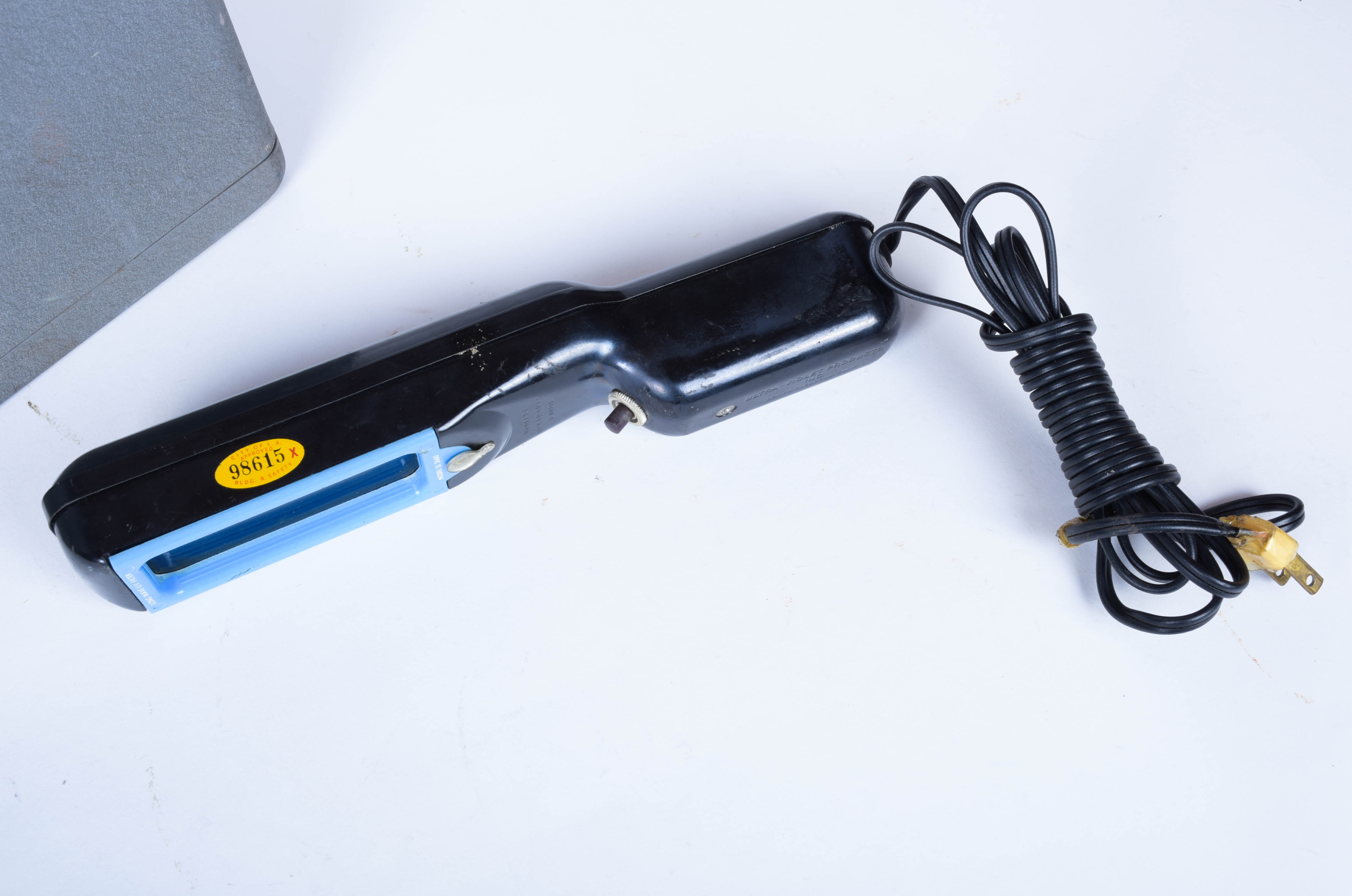 Vintage Mineral Light in Carrying Case