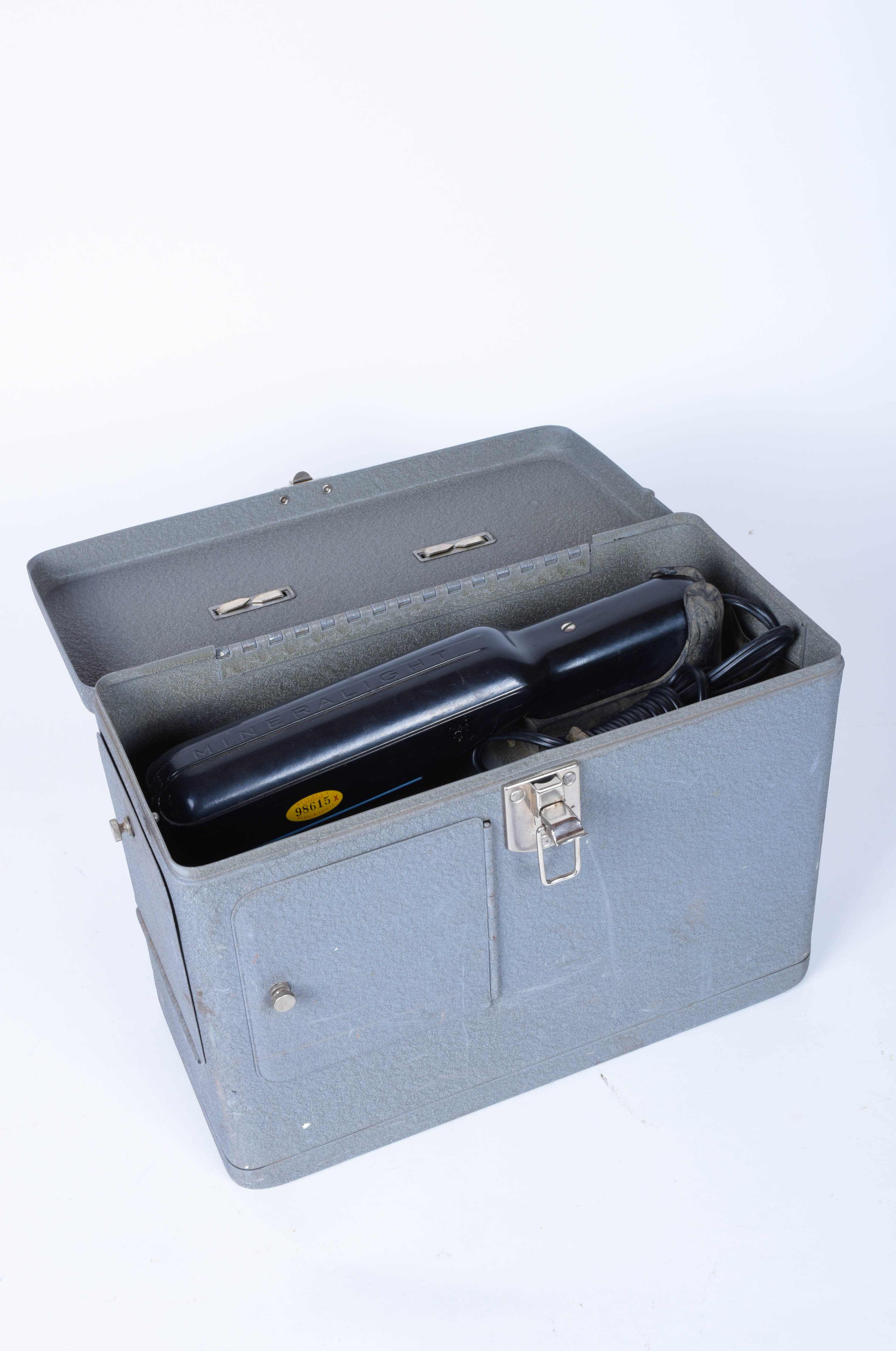 Vintage Mineral Light in Carrying Case