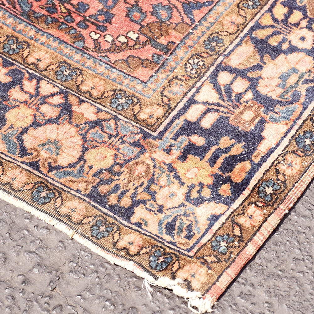 Hand Knotted Sarouk Area Rug