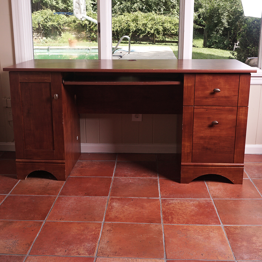 Composite Wood Computer Desk