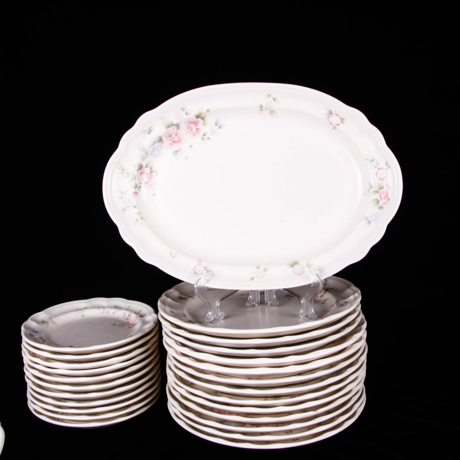 Large Set of Pfaltzgraff Stoneware Dishes in Tea Rose Pattern