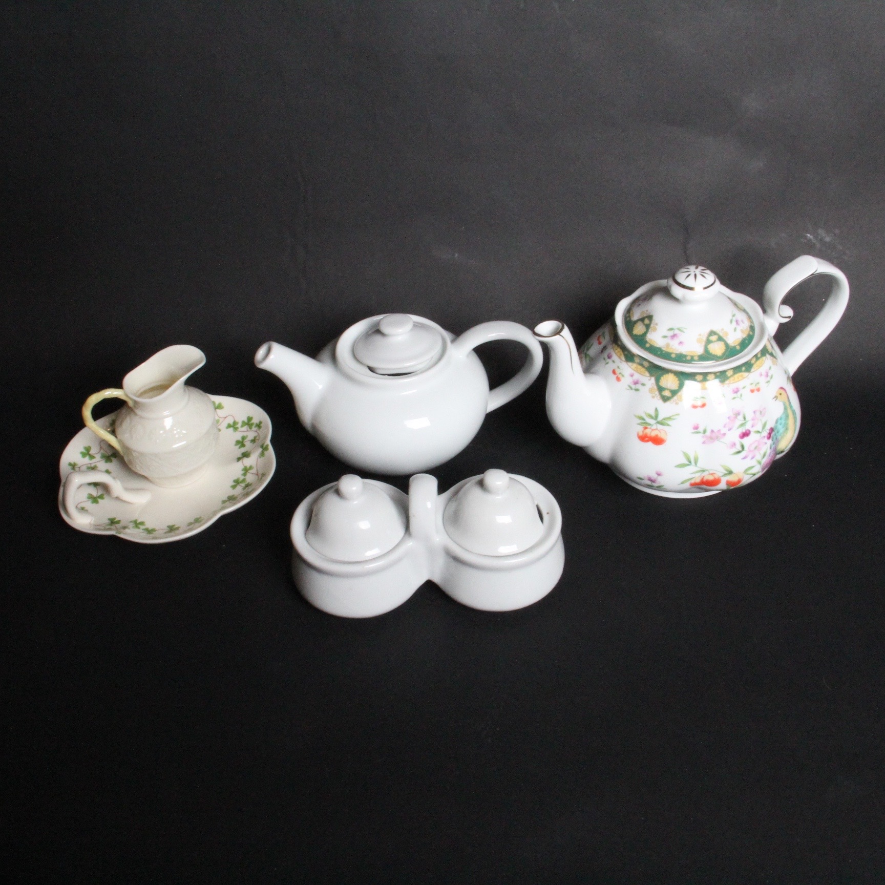 Pair of Modern Porcelain Teapots and Accessories