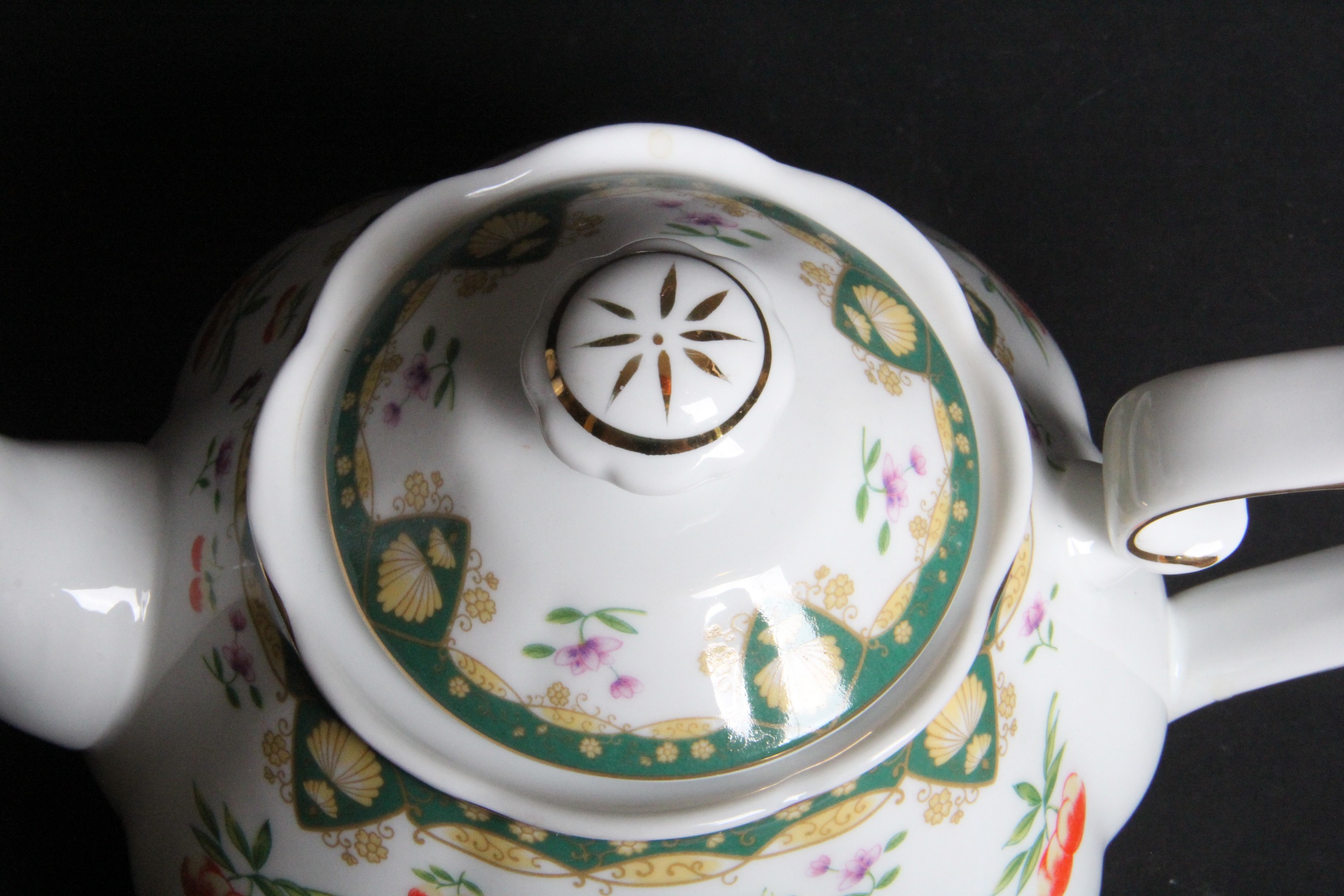 Pair of Modern Porcelain Teapots and Accessories