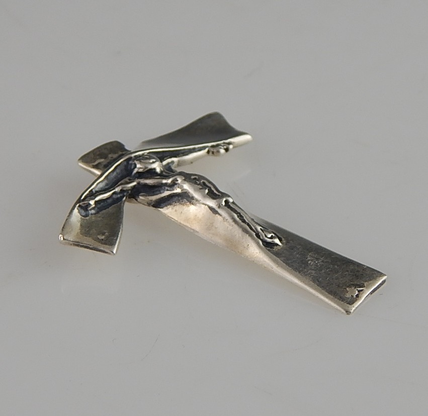 Sterling Silver Stylized Crucifix Pendant