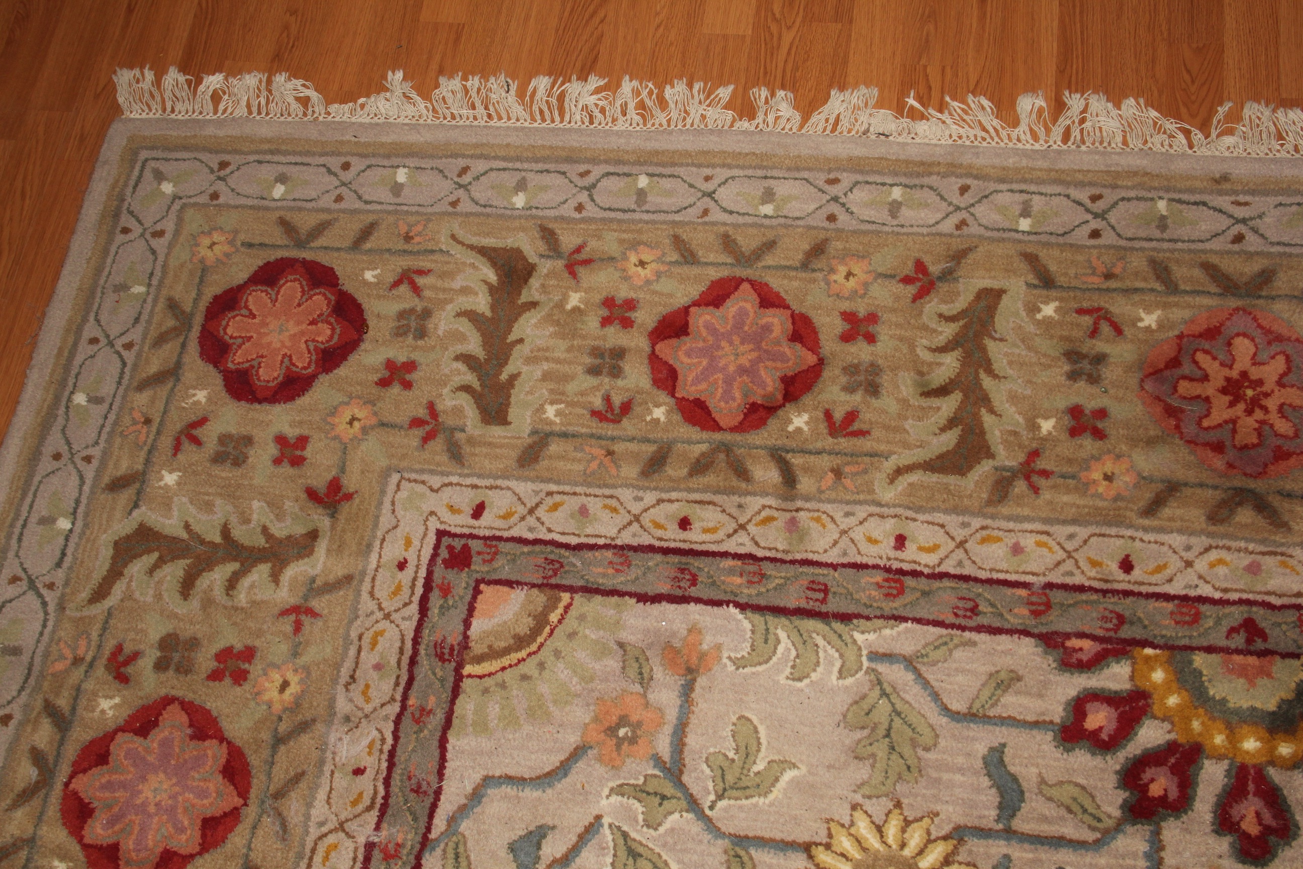 Large Tufted Floral Area Rug
