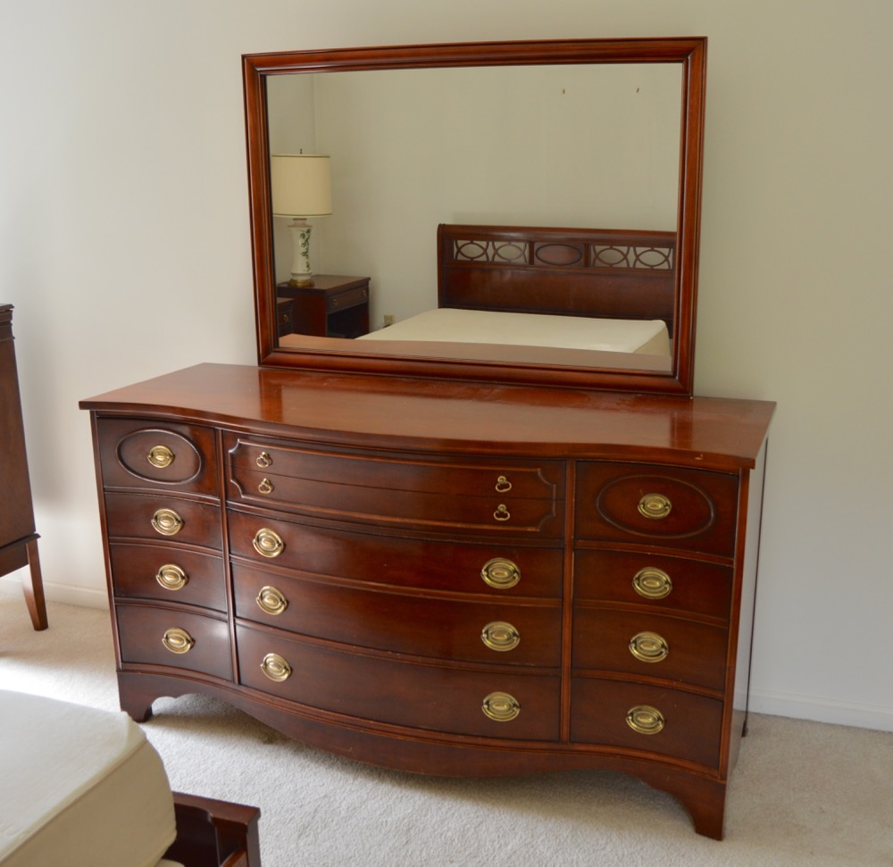 Pogue's Traditional Dresser