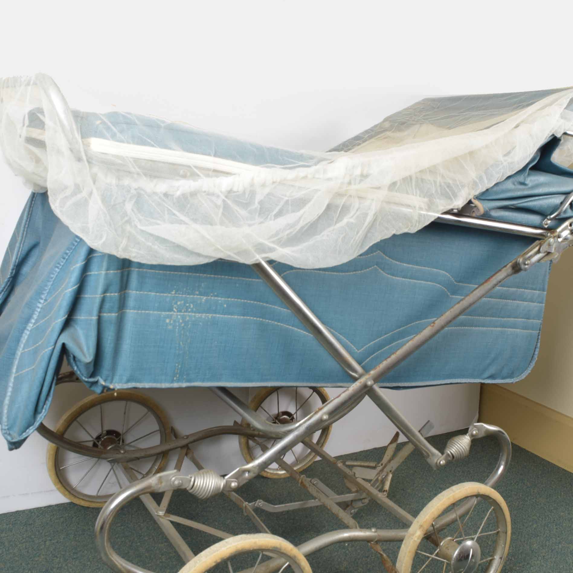 Vintage 1960s Bilt Rite Perambulator