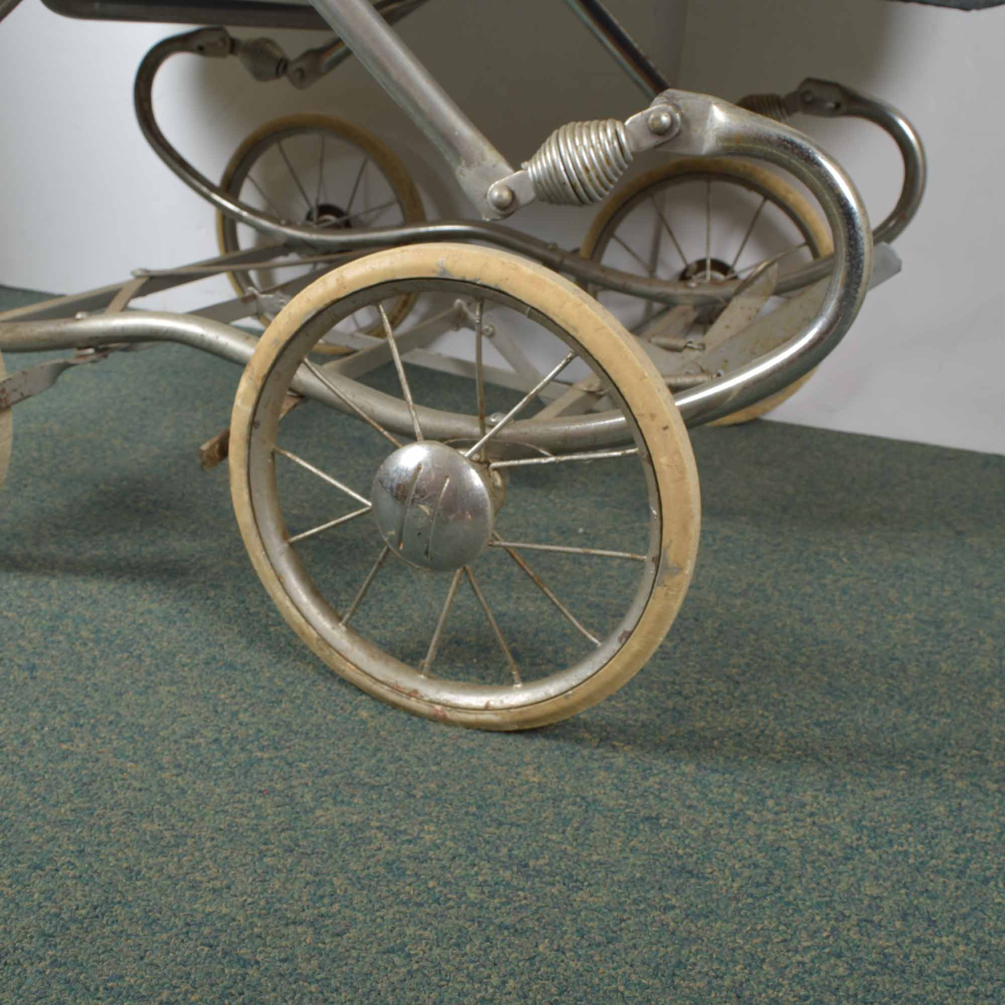 Vintage 1960s Bilt Rite Perambulator