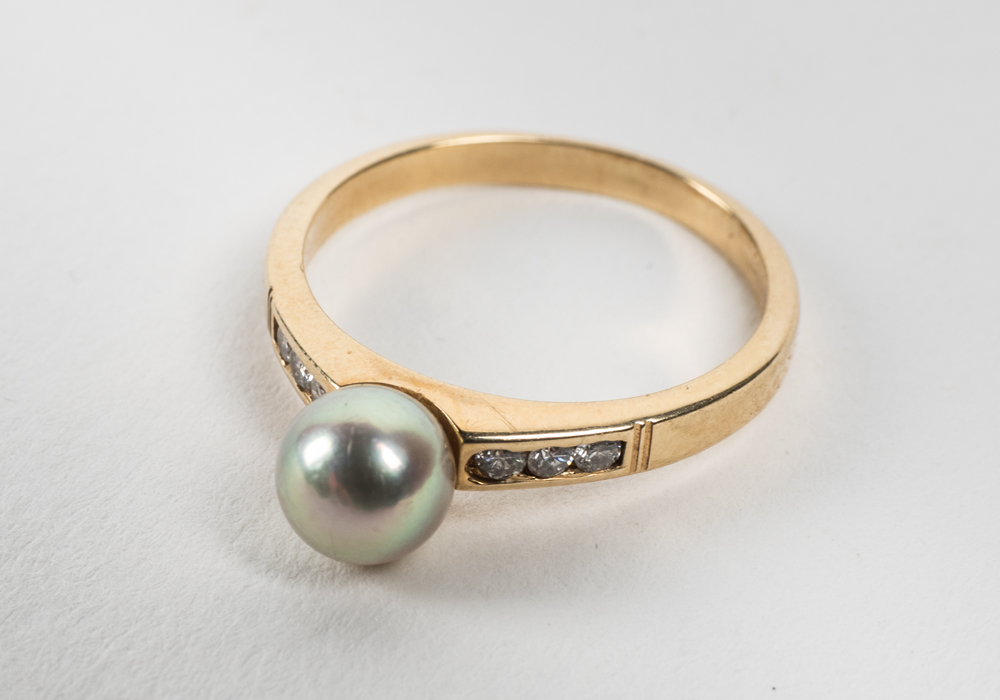 14 Karat Gold Pearl and Diamond Ring