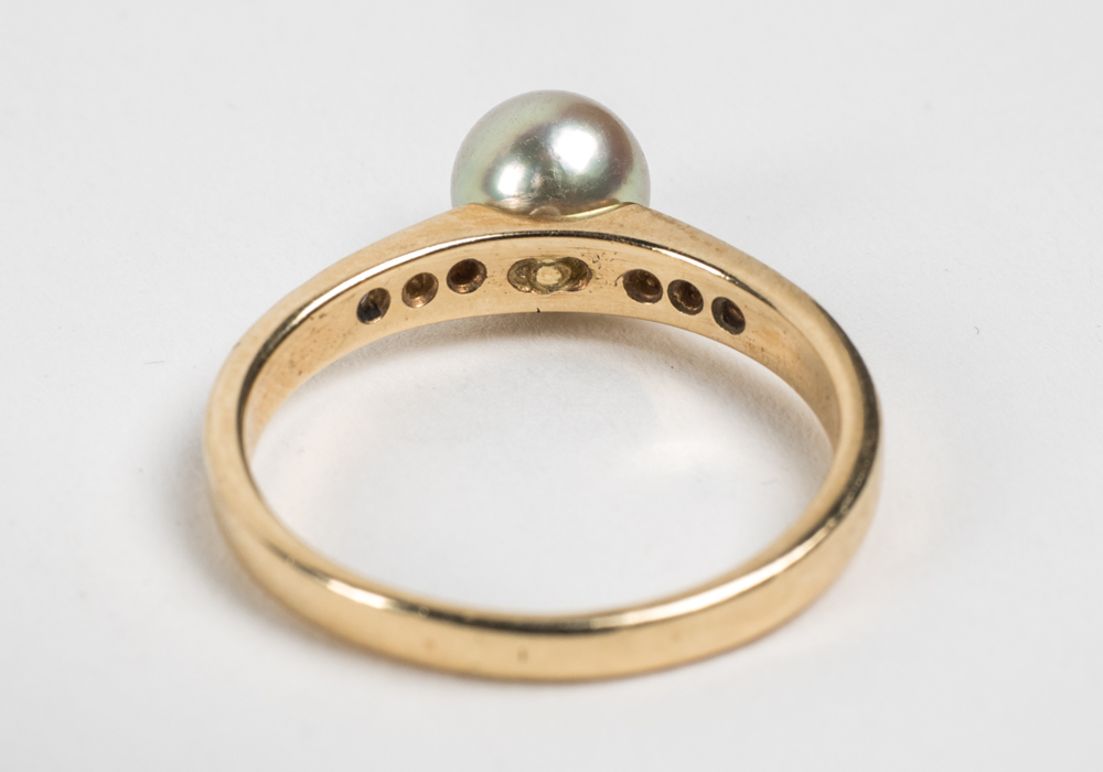 14 Karat Gold Pearl and Diamond Ring