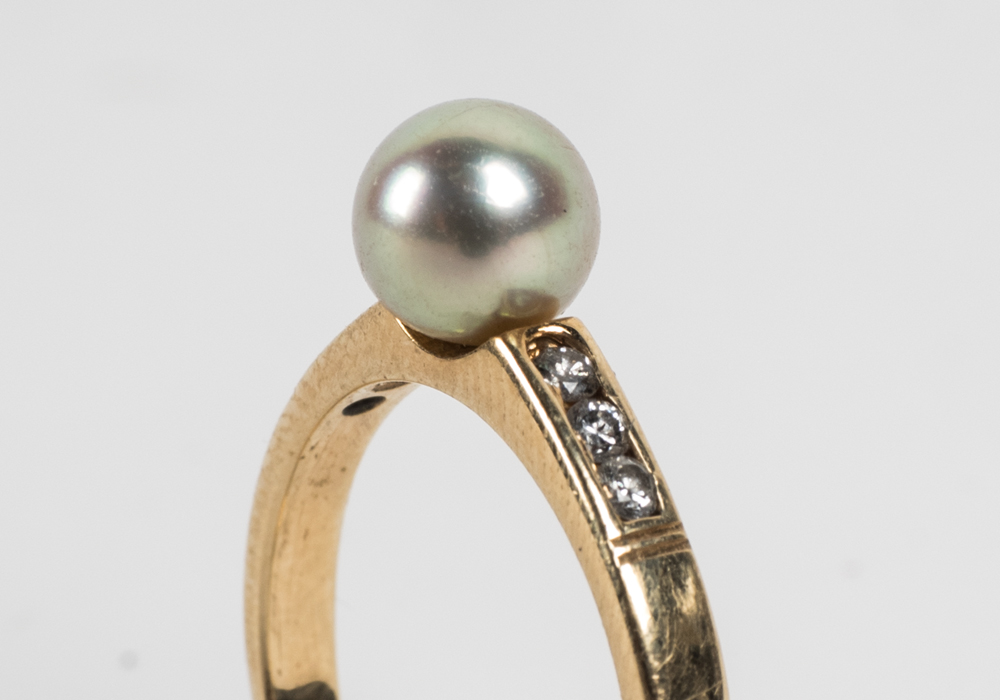 14 Karat Gold Pearl and Diamond Ring