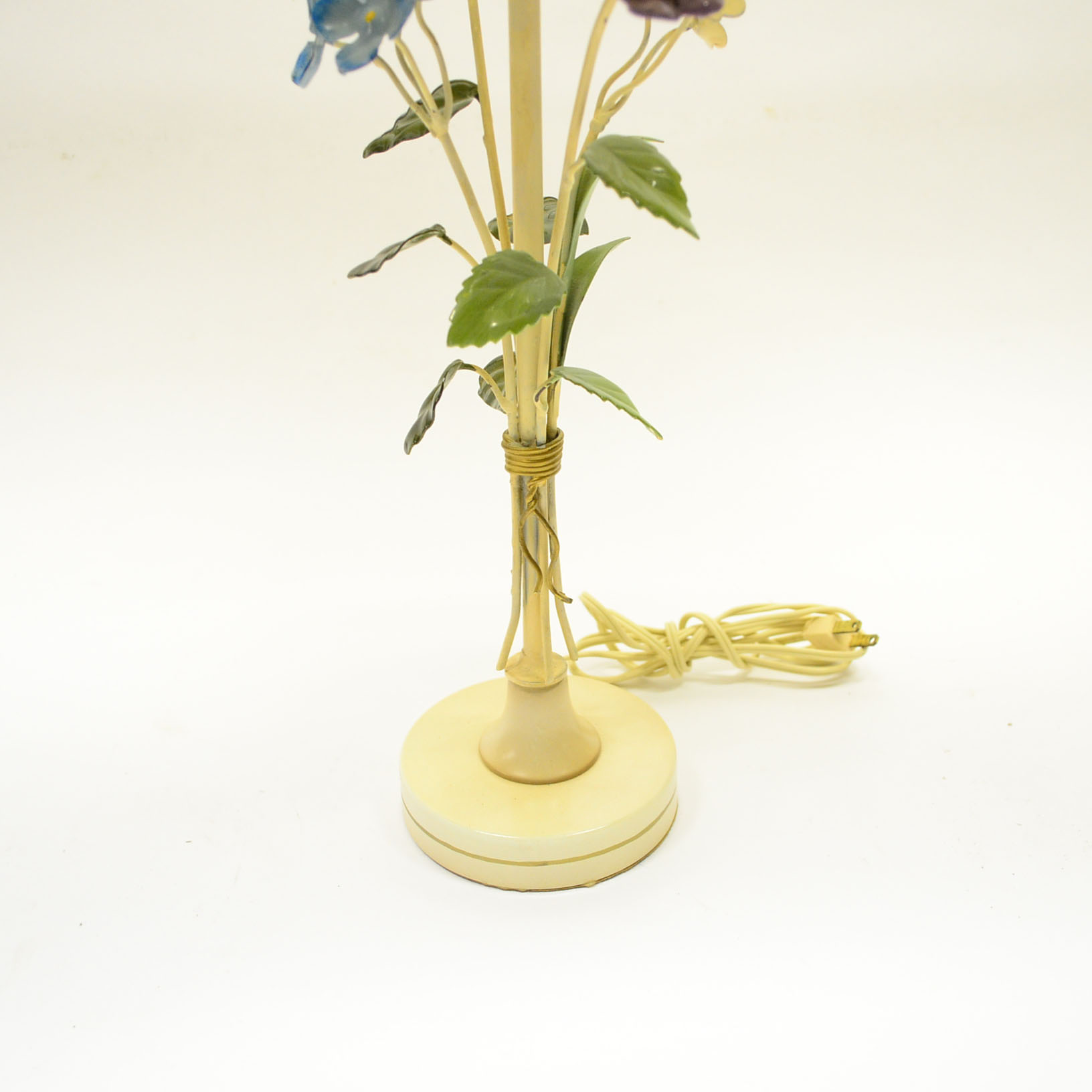 Vintage Metal Floral Lamp