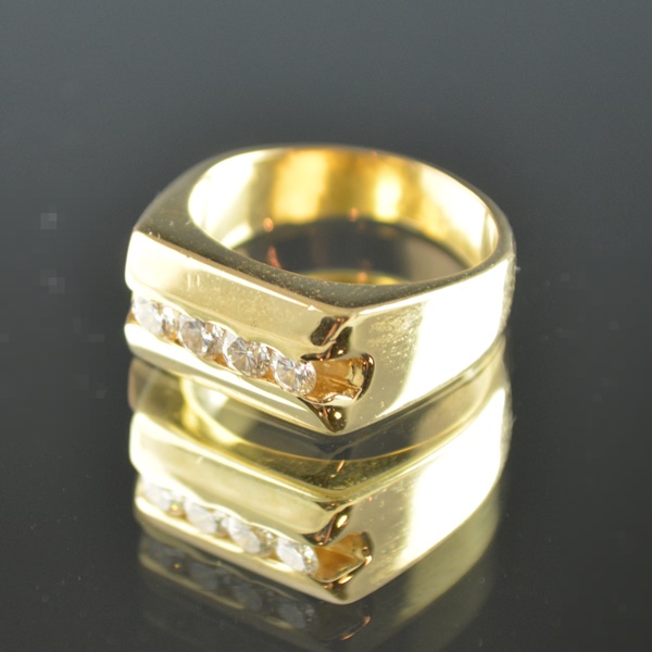 14K Yellow Gold Men's Ring With Four Brilliant Cut Diamonds