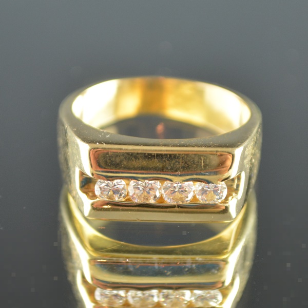 14K Yellow Gold Men's Ring With Four Brilliant Cut Diamonds