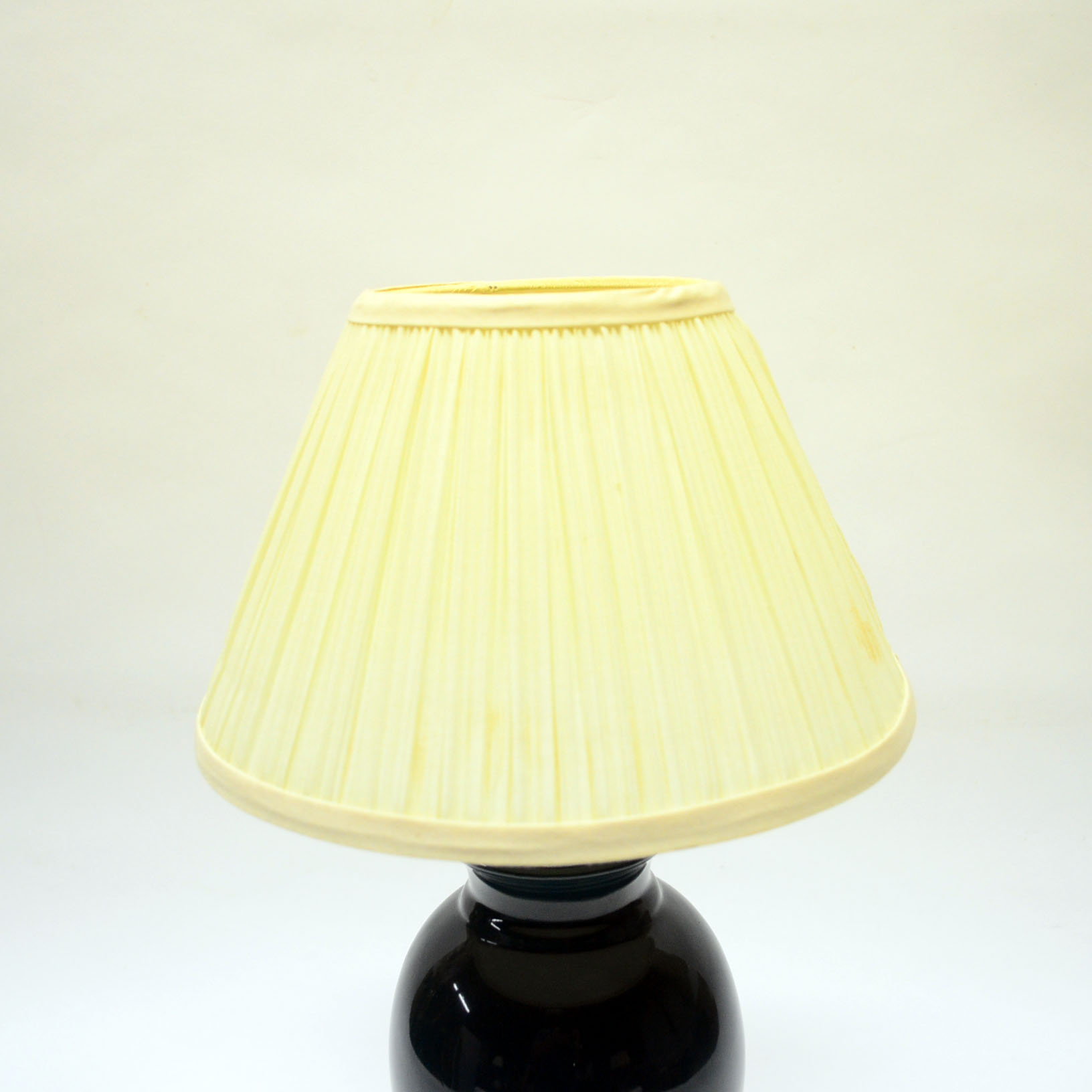 Ceramic Vase Shaped Accent Lamp