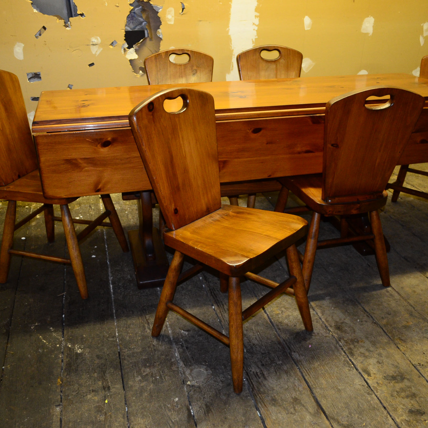 Smith & Drake Co. Drop Leaf Trestle Dining Table and Chairs