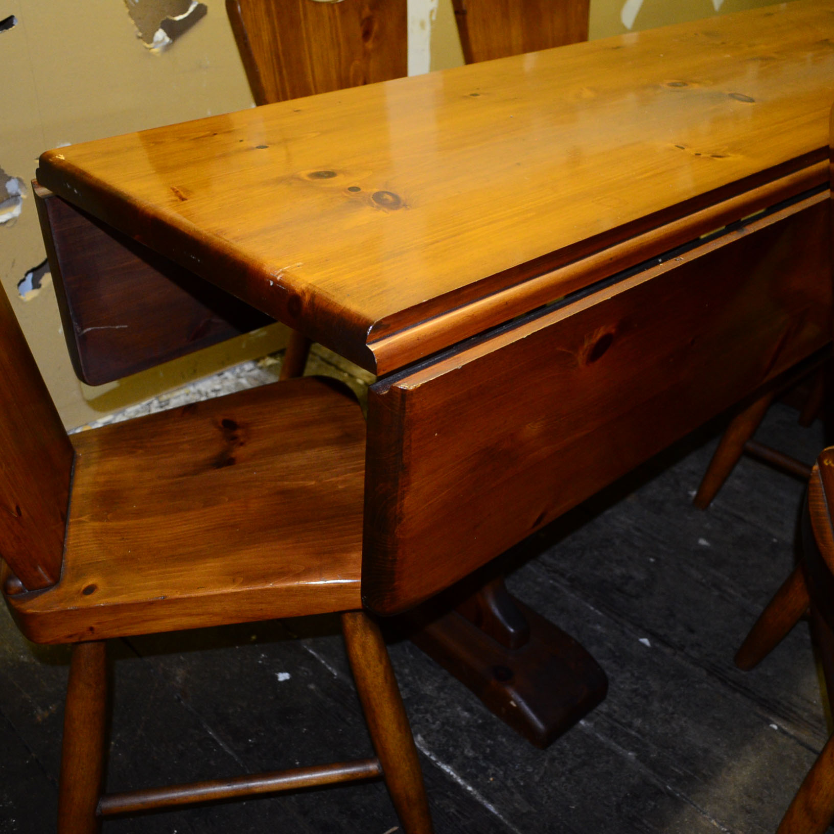 Smith & Drake Co. Drop Leaf Trestle Dining Table and Chairs