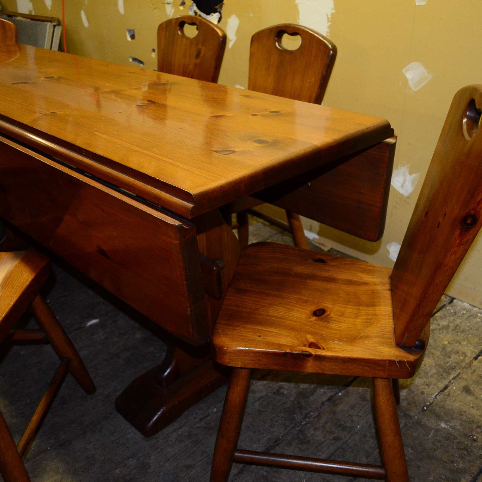 Smith & Drake Co. Drop Leaf Trestle Dining Table and Chairs