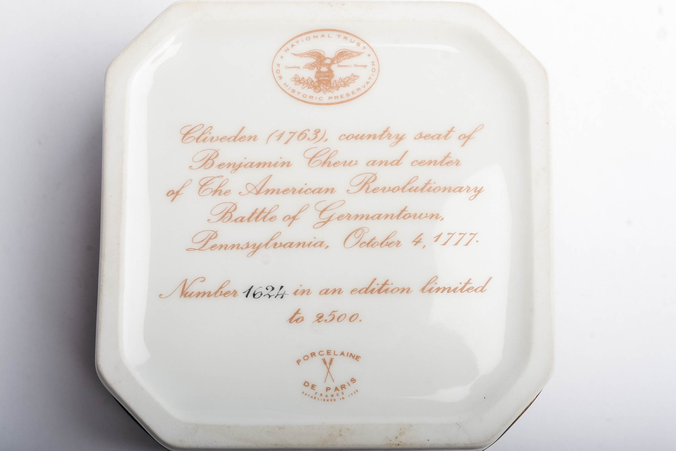 National Trust Collection Porcelaine de Paris Lyndhurst 1624 Collectible Box