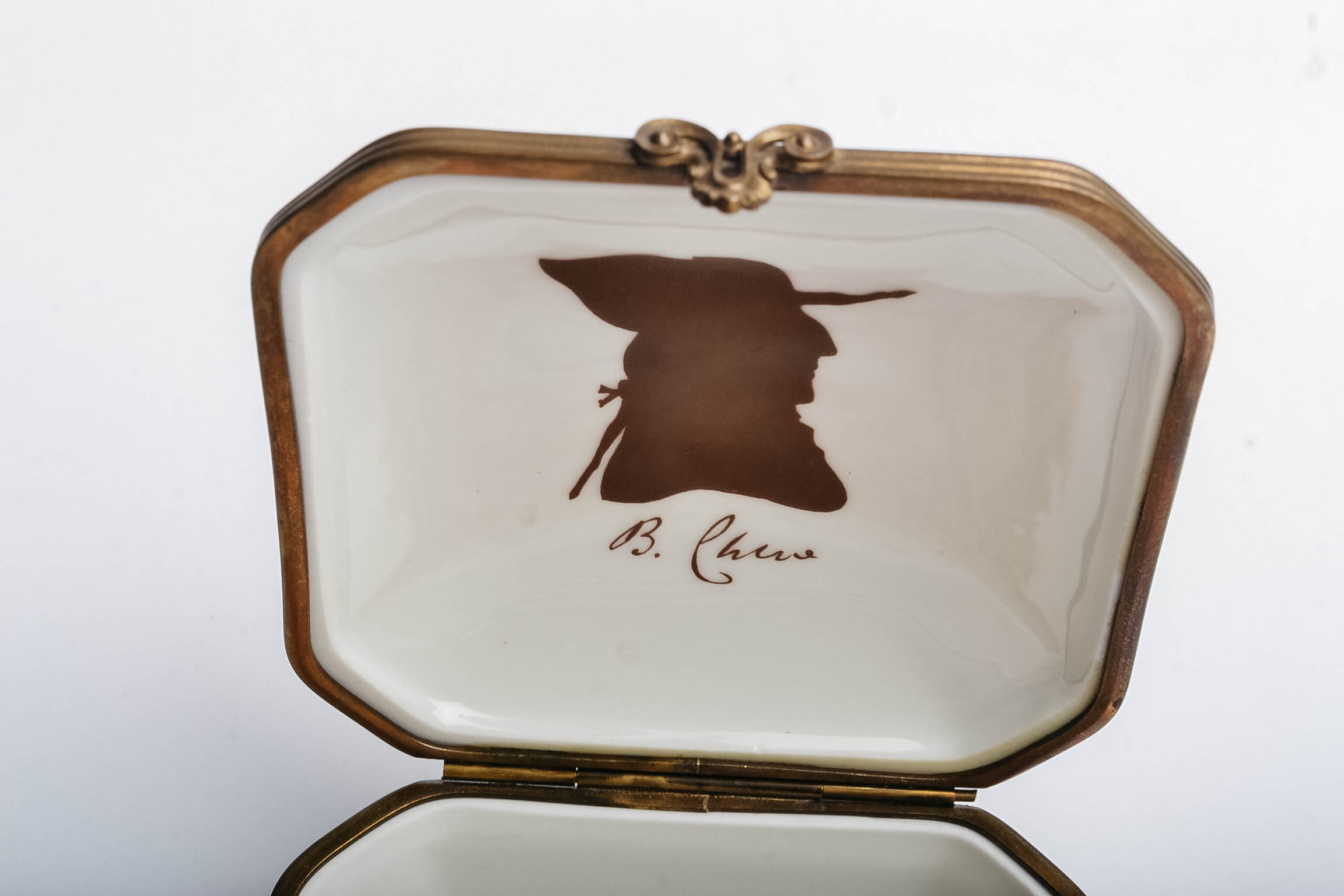 National Trust Collection Porcelaine de Paris Lyndhurst 1624 Collectible Box