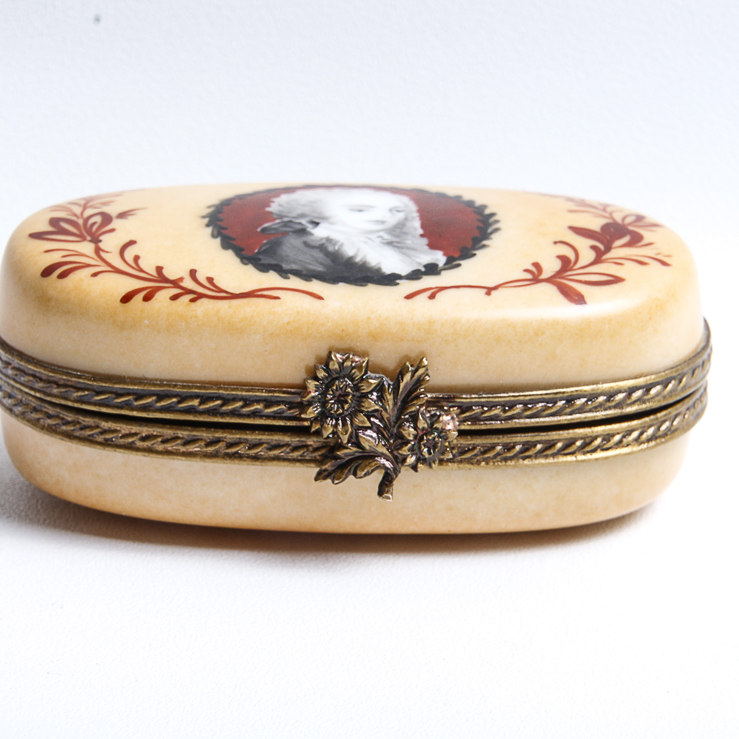 Pair of L'Ancienne Manufacture Royale Limoges Pill Boxes