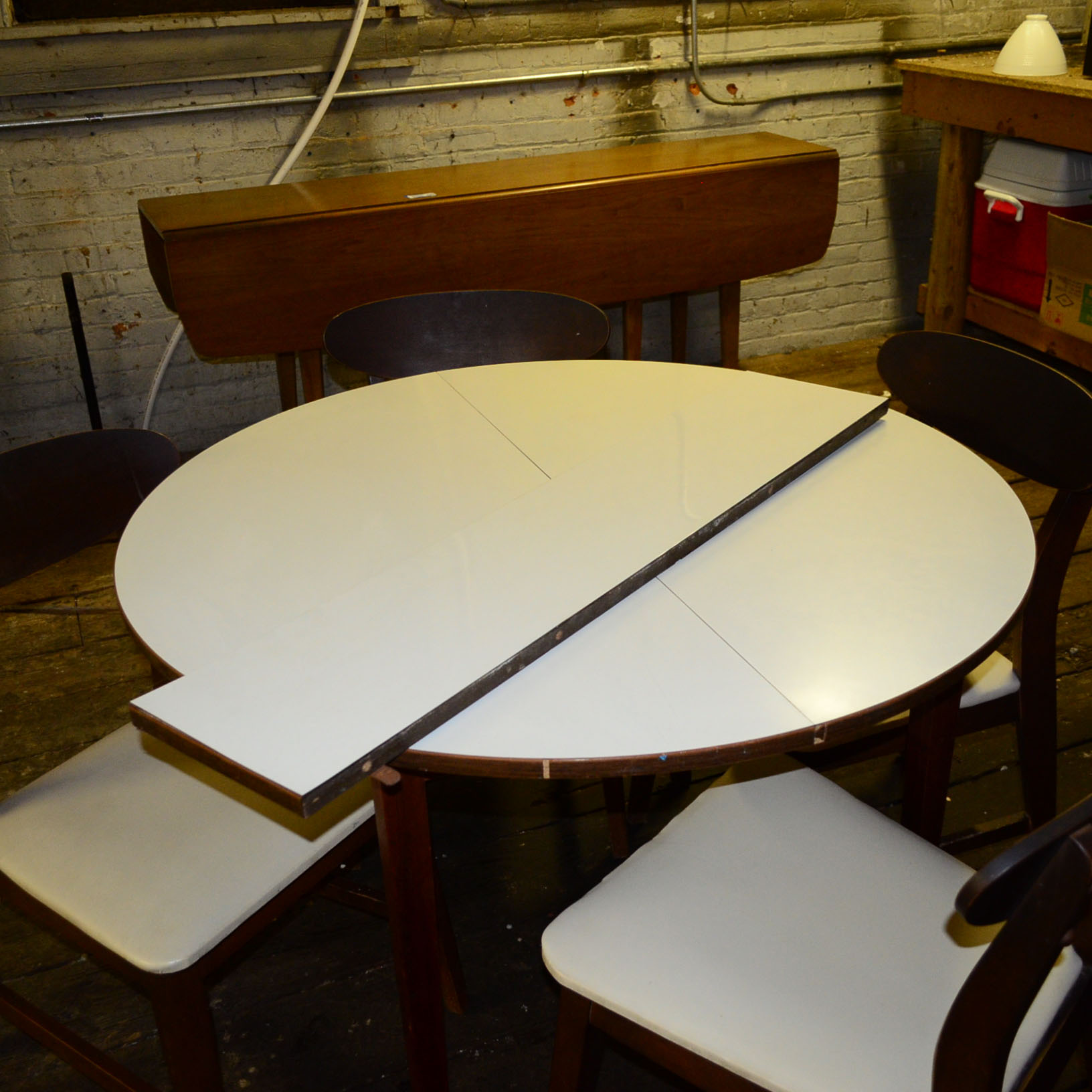 Richbilt Mid Century Round Dining Table and Chairs