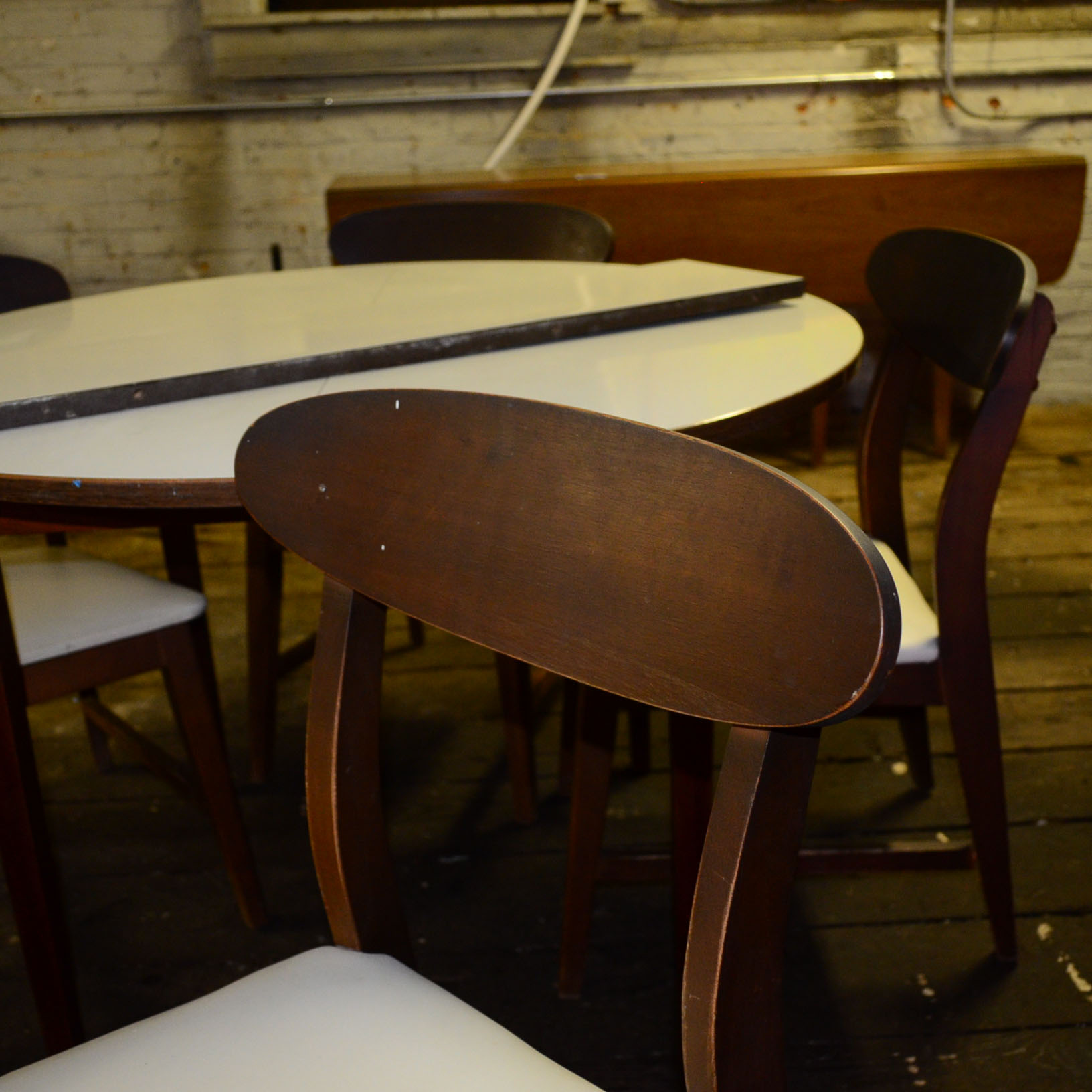 Richbilt Mid Century Round Dining Table and Chairs