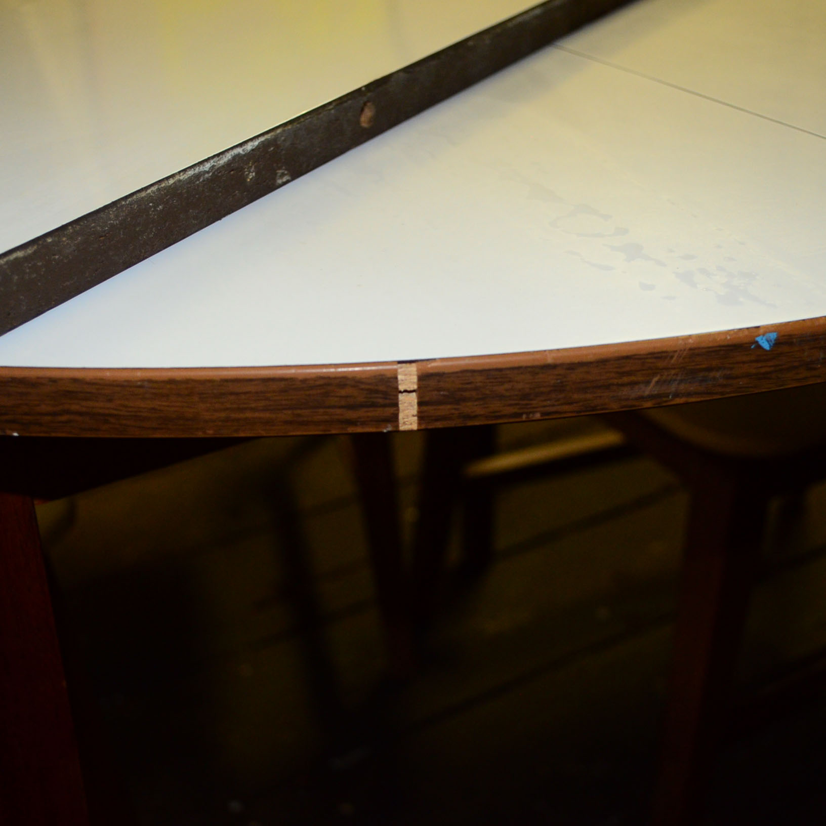 Richbilt Mid Century Round Dining Table and Chairs