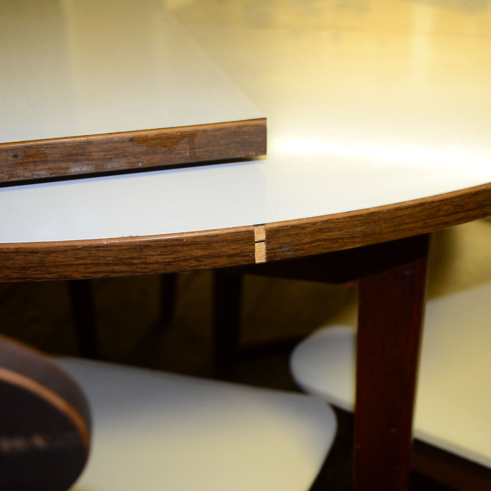 Richbilt Mid Century Round Dining Table and Chairs