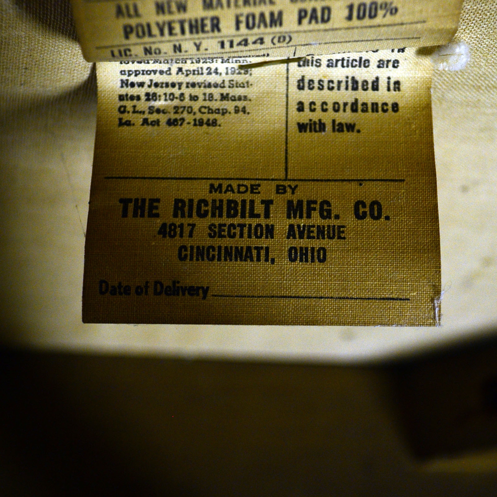 Richbilt Mid Century Round Dining Table and Chairs