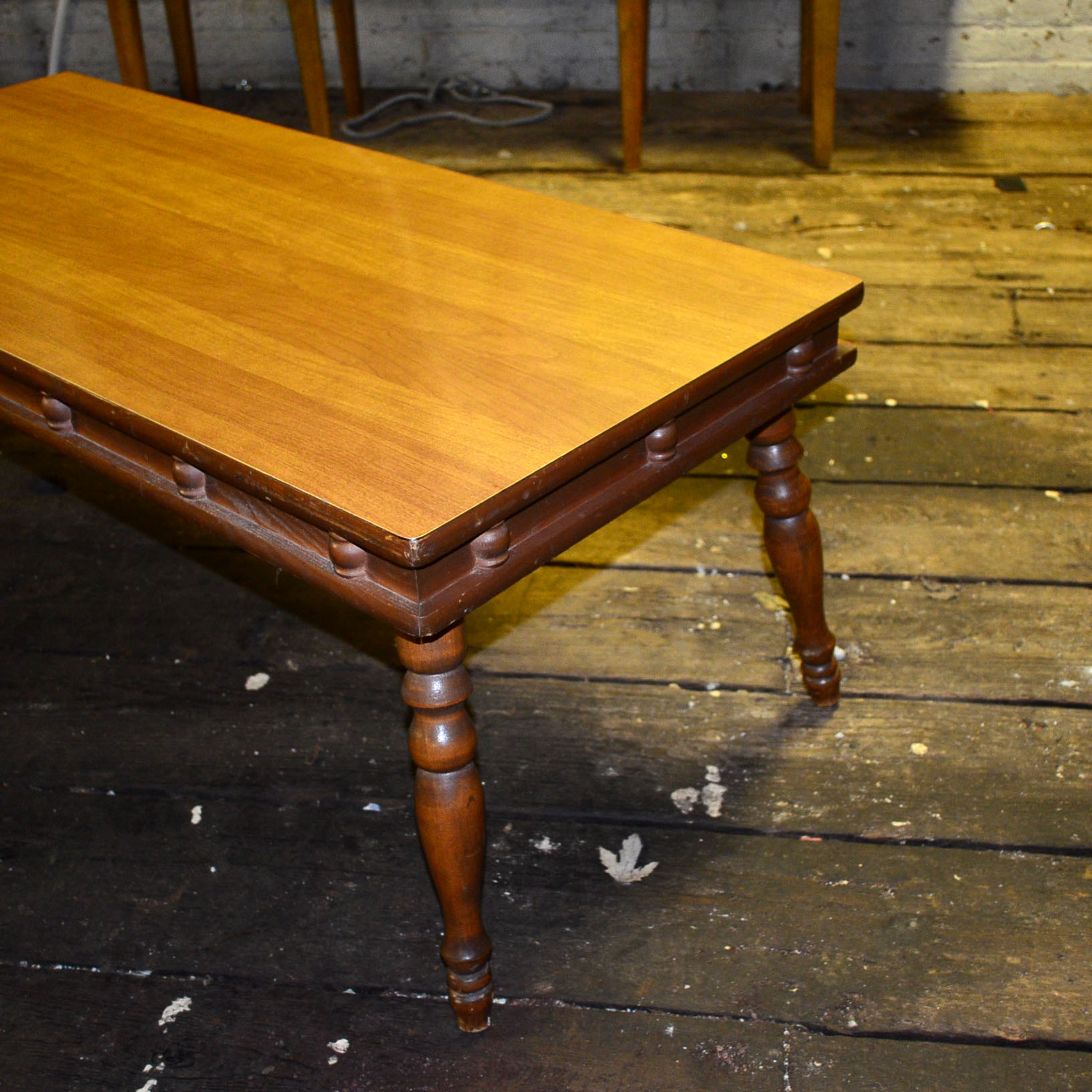 Veneer Coffee Table with Spindle Legs