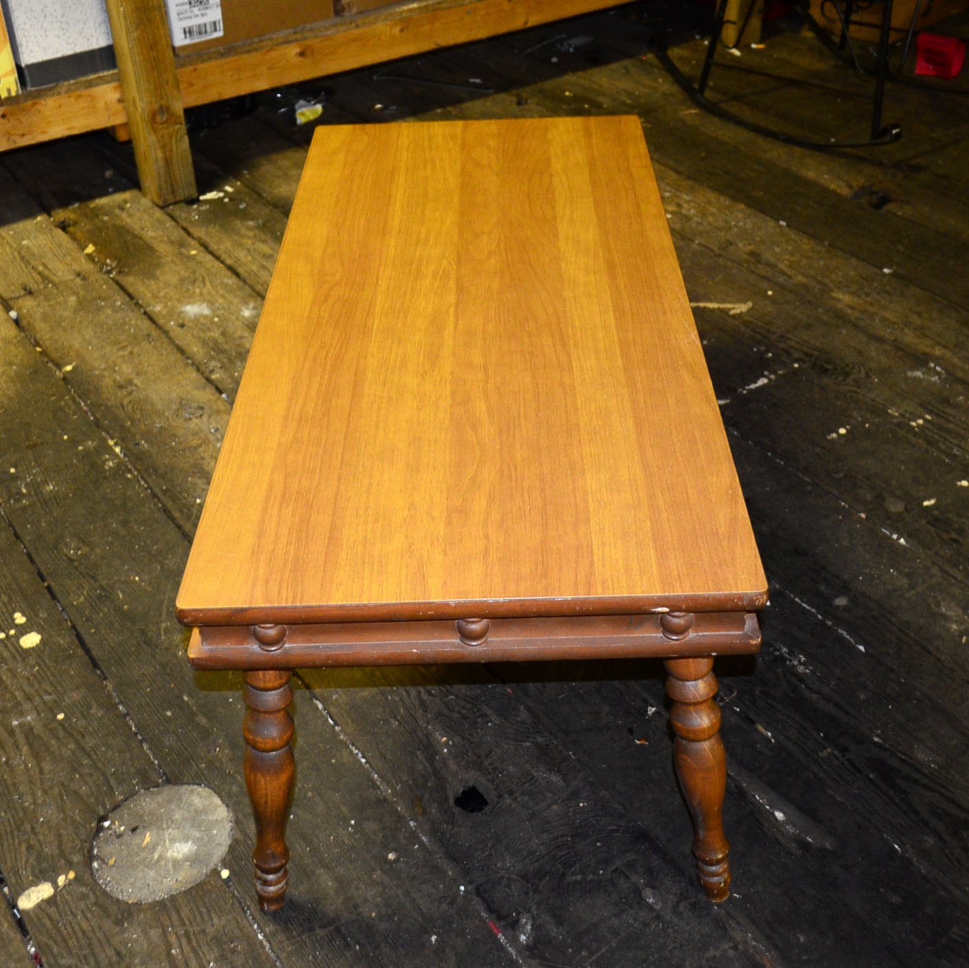 Veneer Coffee Table with Spindle Legs