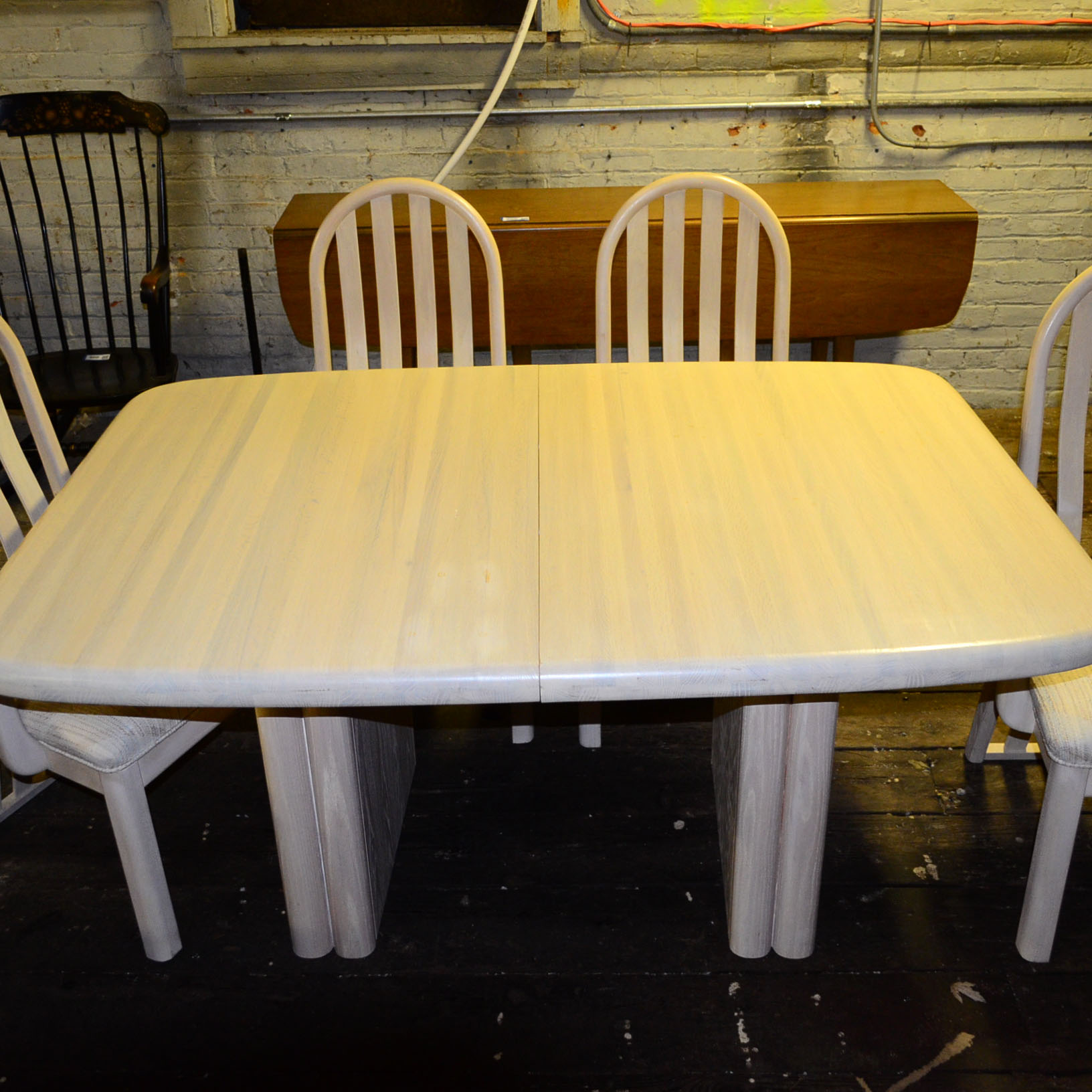 Contemporary Dining Table and Chairs