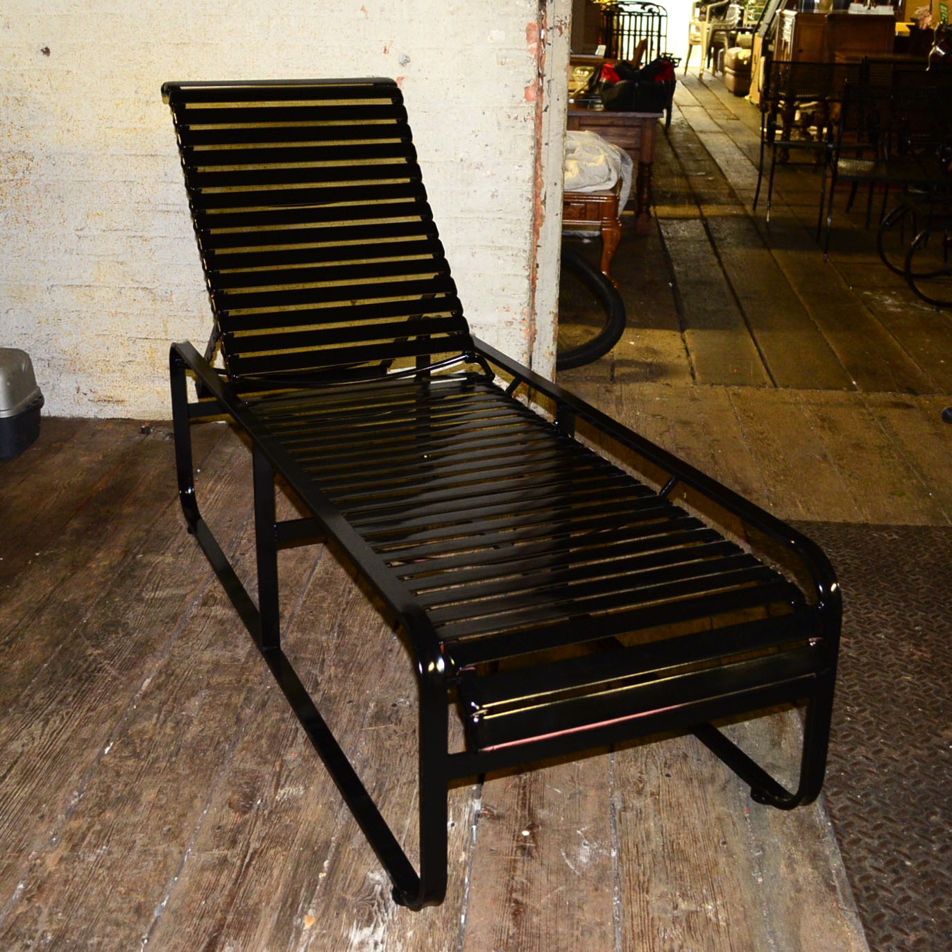 Woodard Chaise Patio Lounge