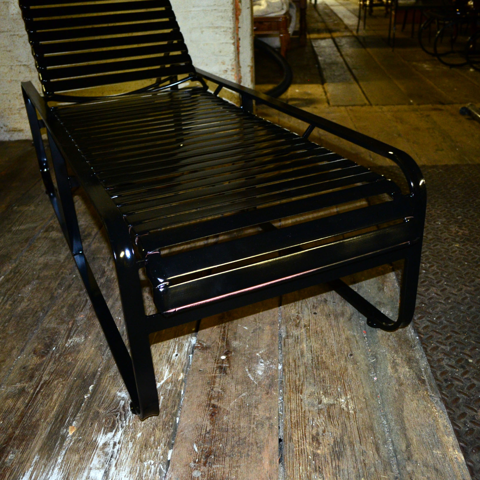 Woodard Chaise Patio Lounge