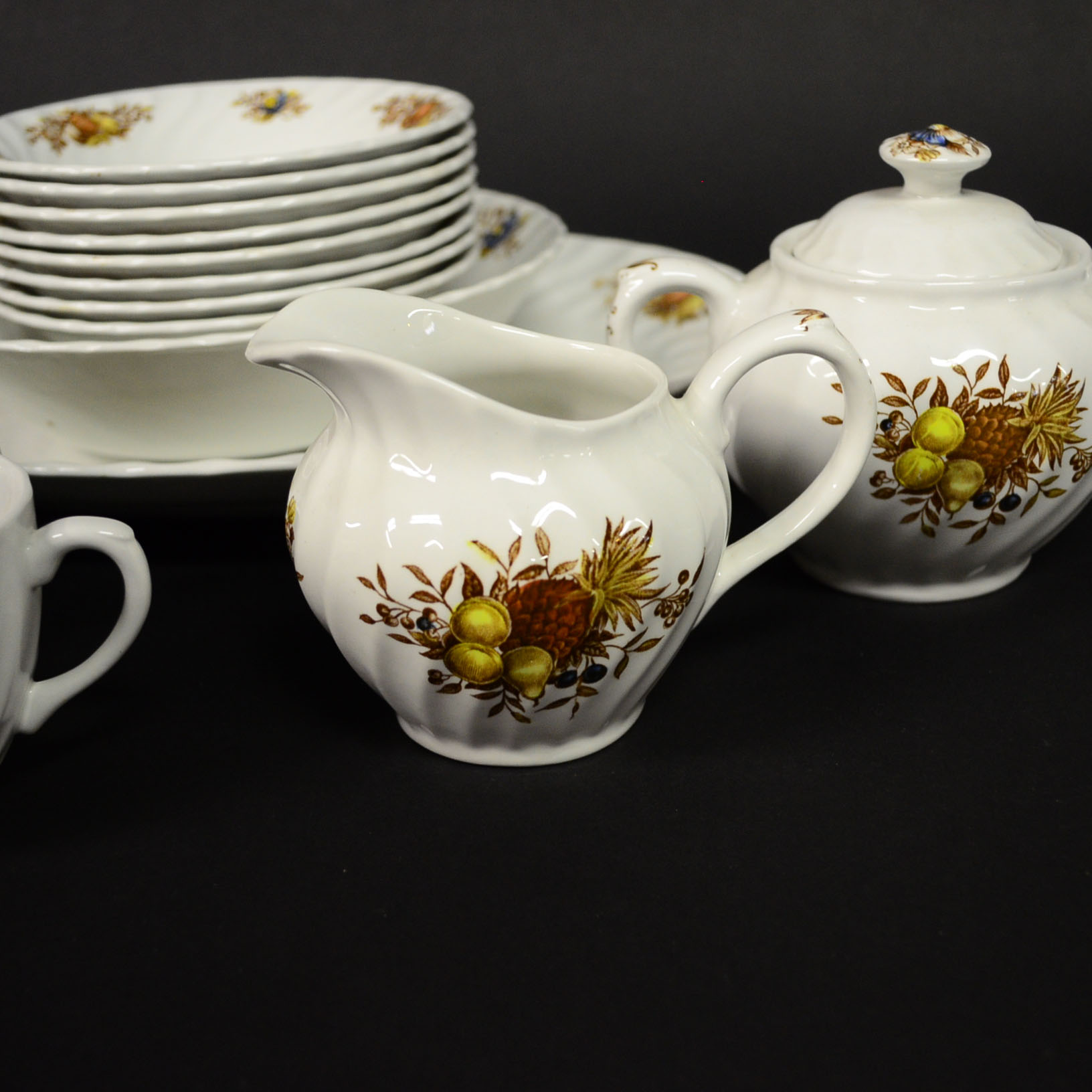 Royal Wessex "Desire" China Service Set