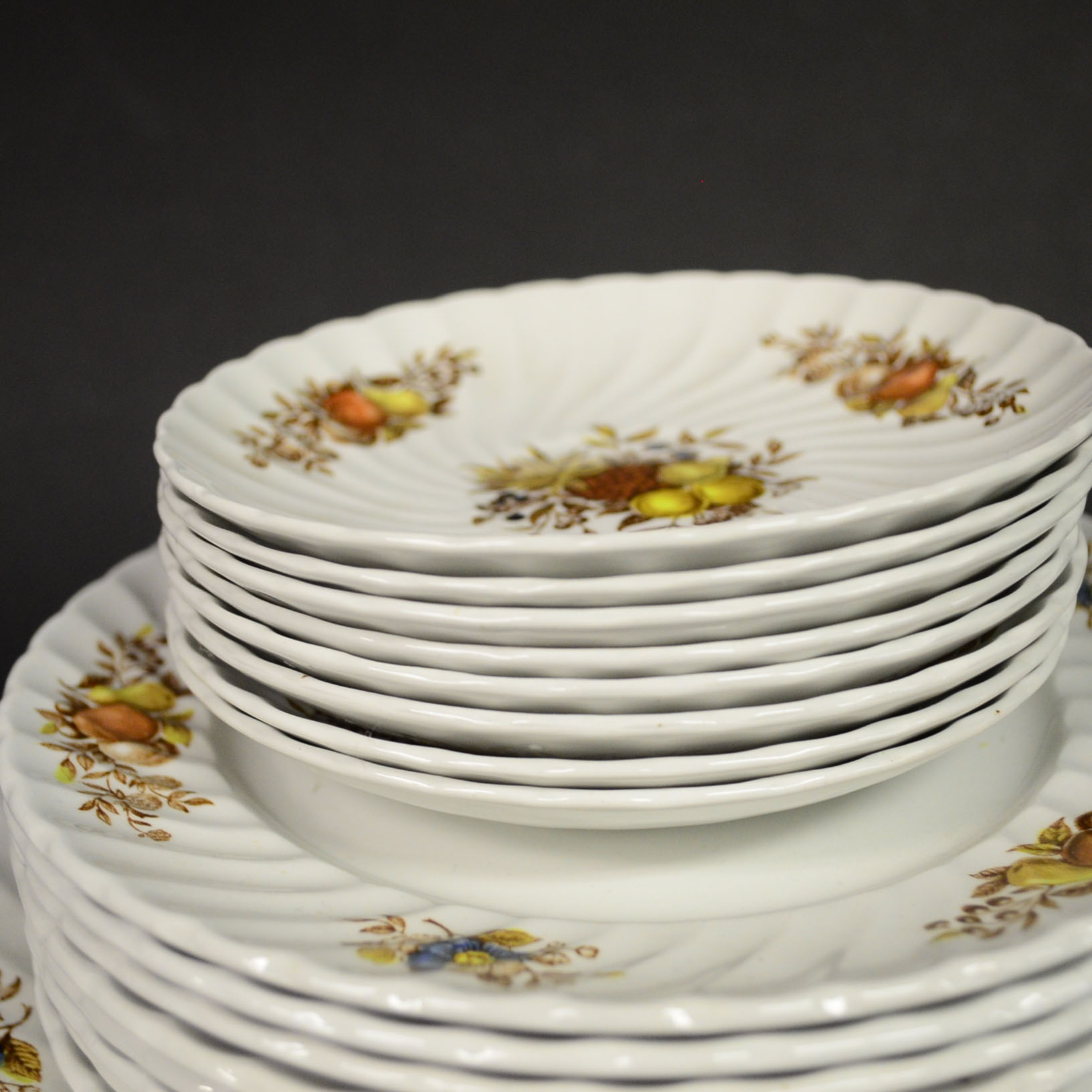 Royal Wessex "Desire" China Service Set