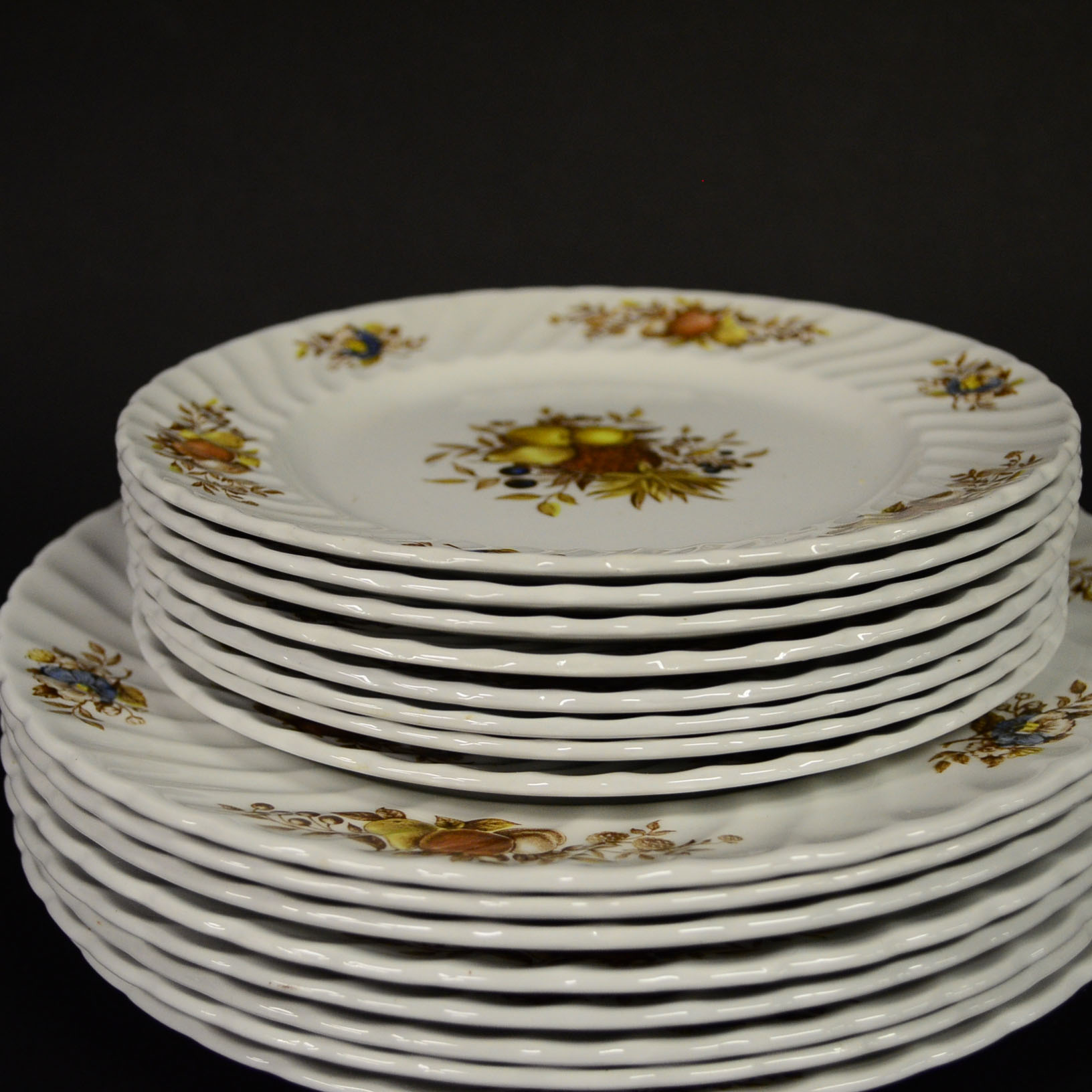 Royal Wessex "Desire" China Service Set