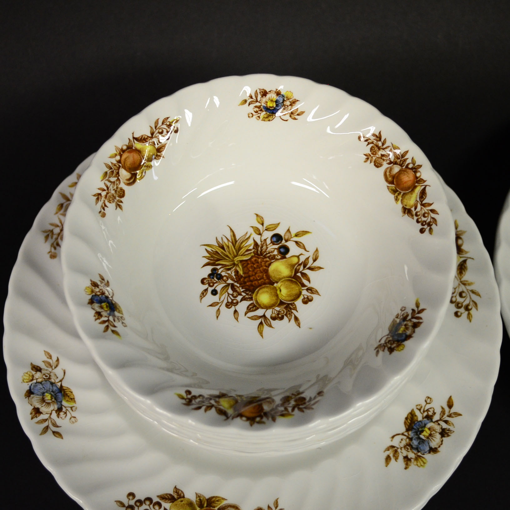 Royal Wessex "Desire" China Service Set