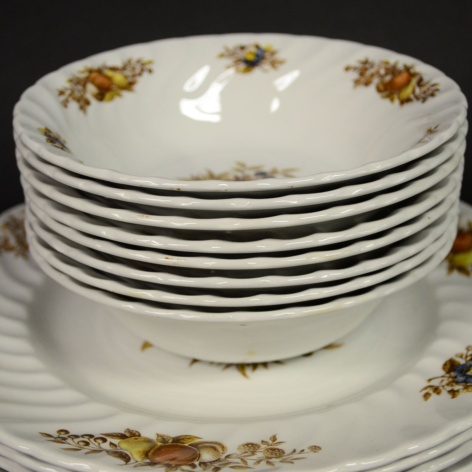 Royal Wessex "Desire" China Service Set