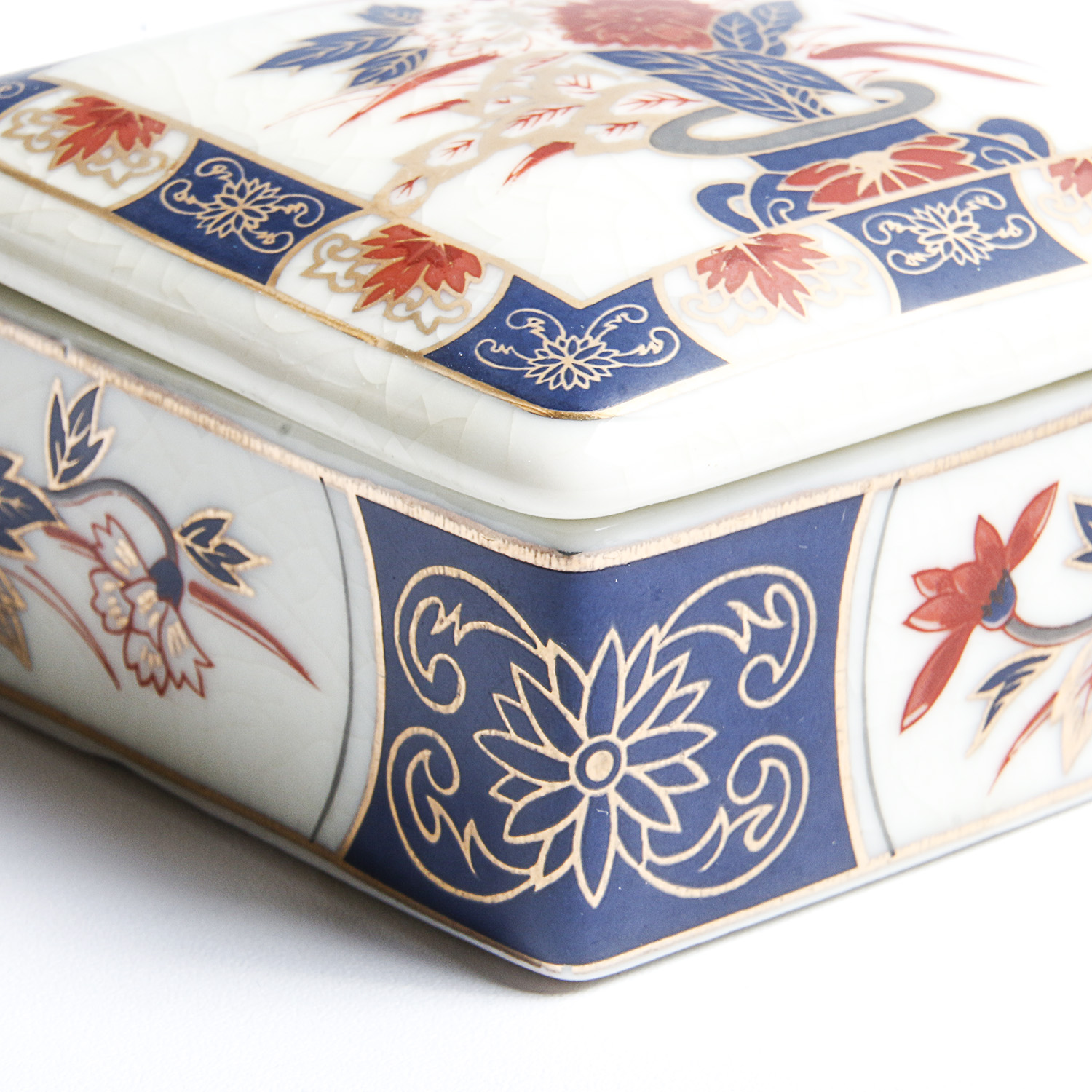 Imari Ware Japanese Trinket Box