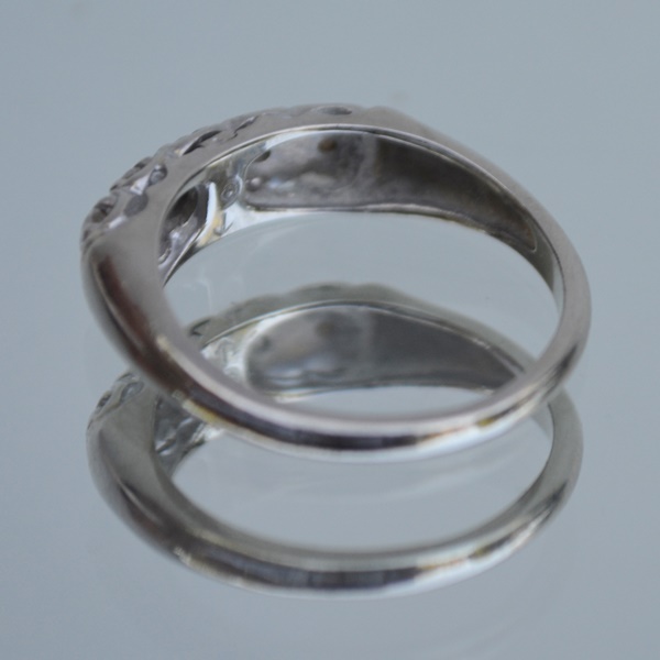 14K White Gold Diamond Ring