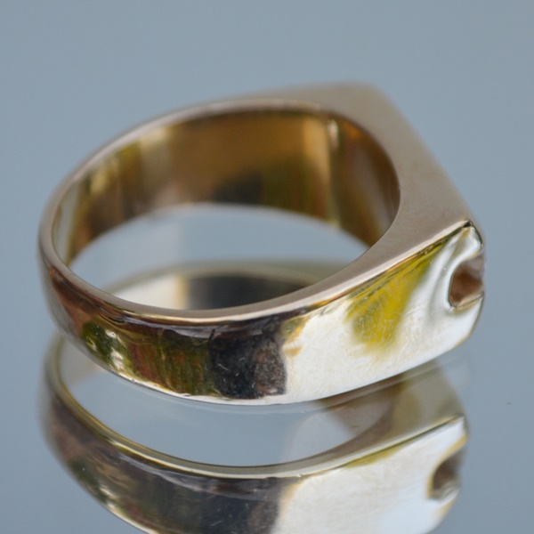 14K Yellow Gold Men's Ring With Four Brilliant Cut Diamonds