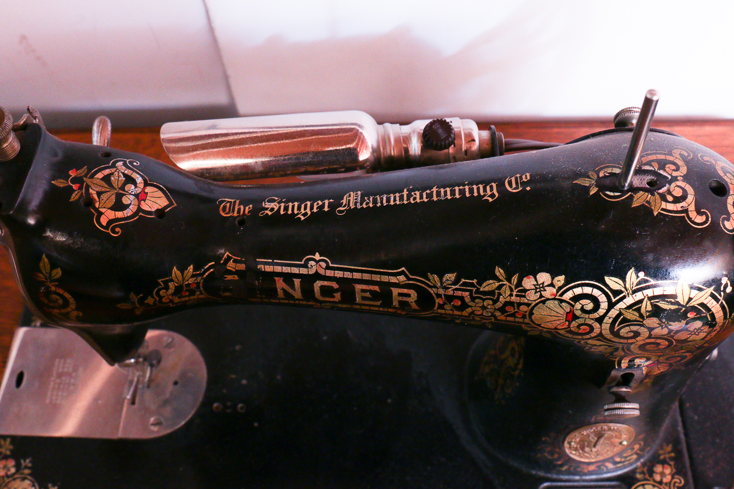 Antique Singer Sewing Machine, Bench and Thimbles