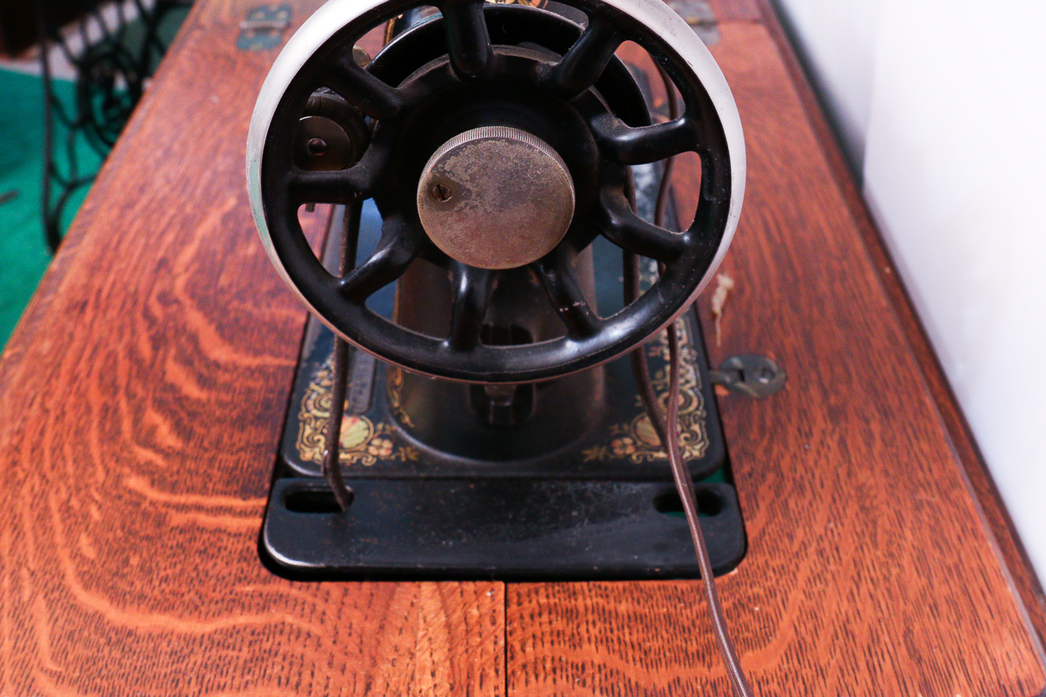 Antique Singer Sewing Machine, Bench and Thimbles