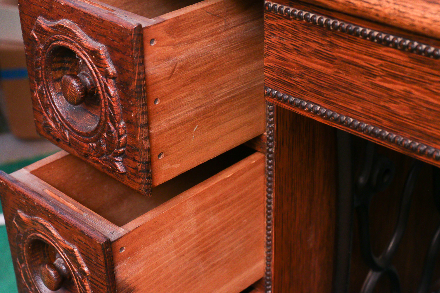 Antique Singer Sewing Machine, Bench and Thimbles