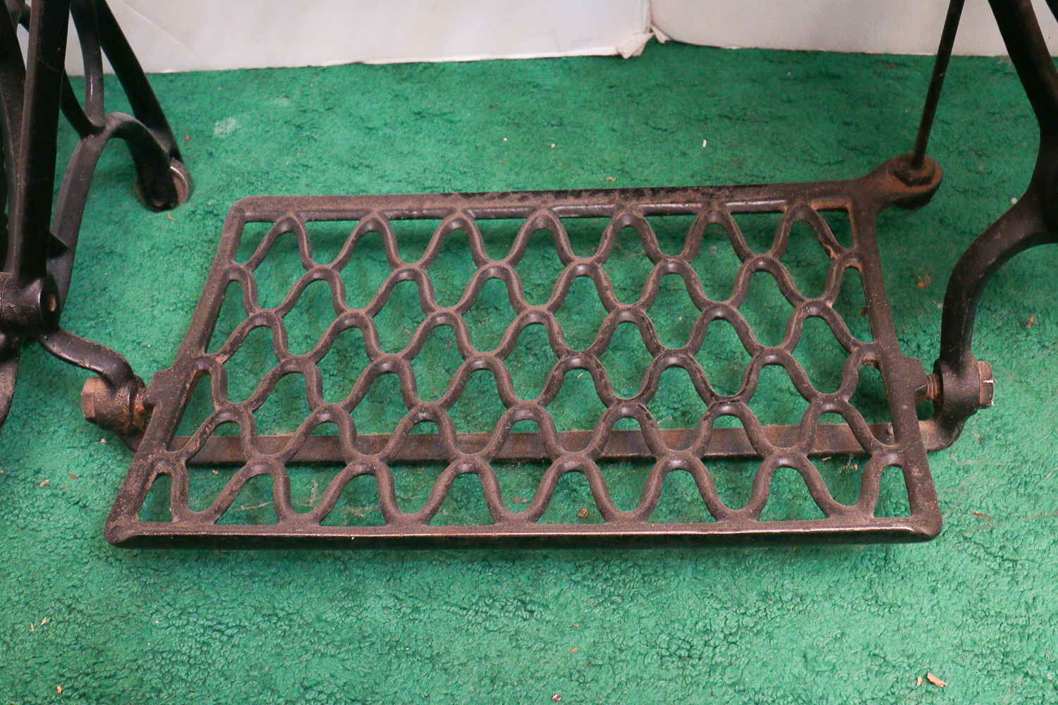 Antique Singer Sewing Machine, Bench and Thimbles